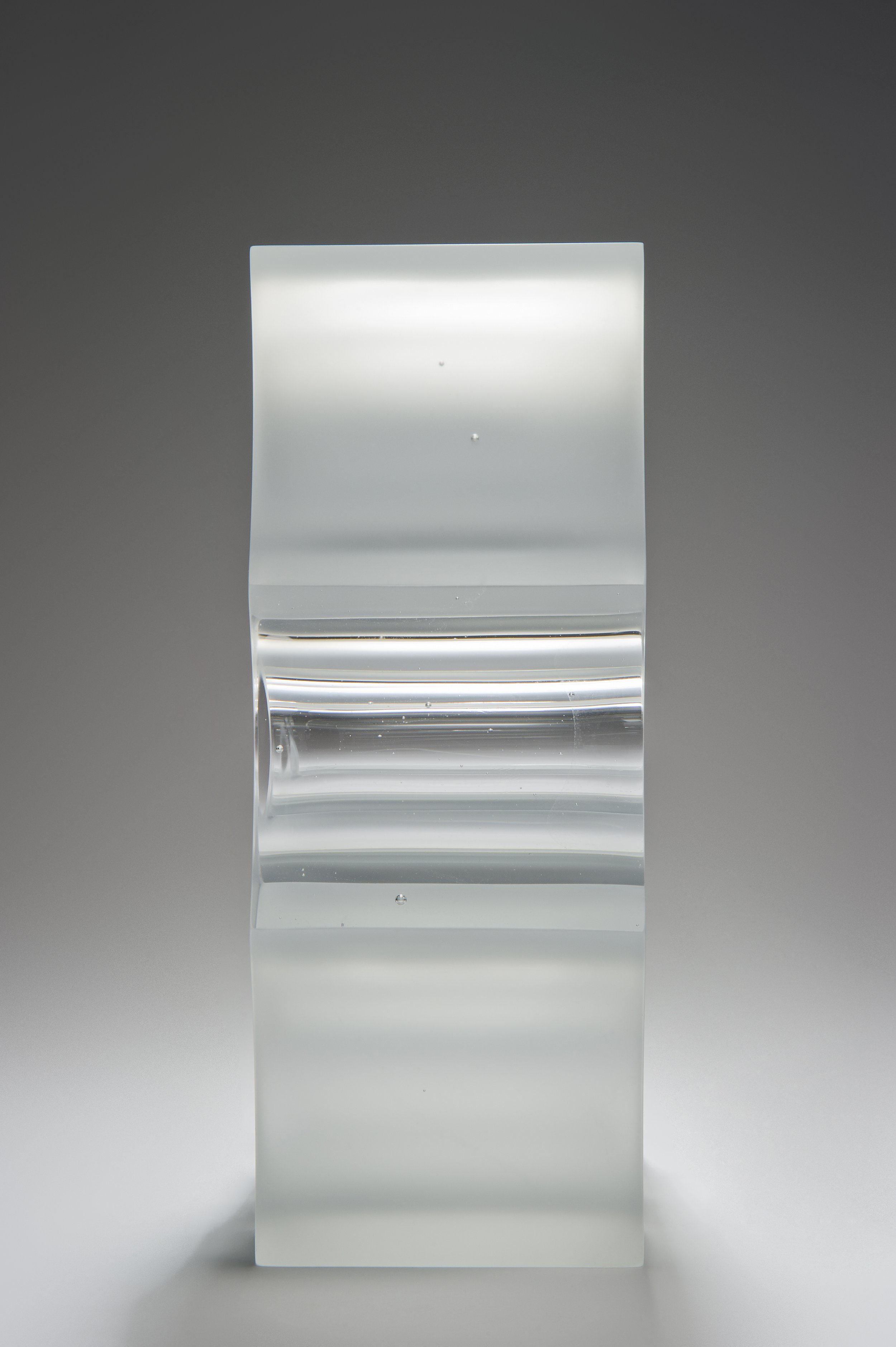 Wave 2018 cast glass 14x20x36cm.jpg