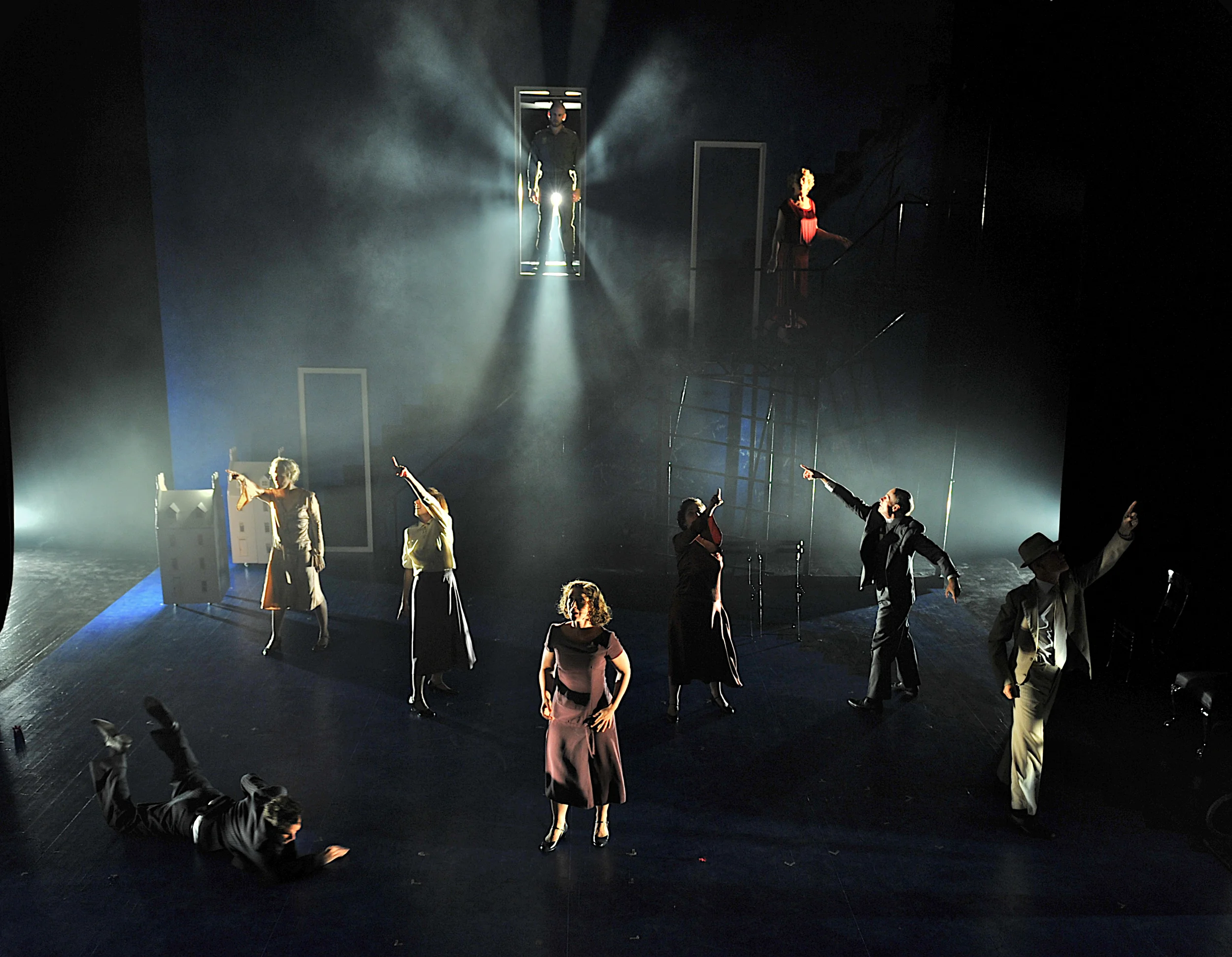 SEPTIMUS AND CLARISSA Full company. Photo by Richard Finkelstein. 