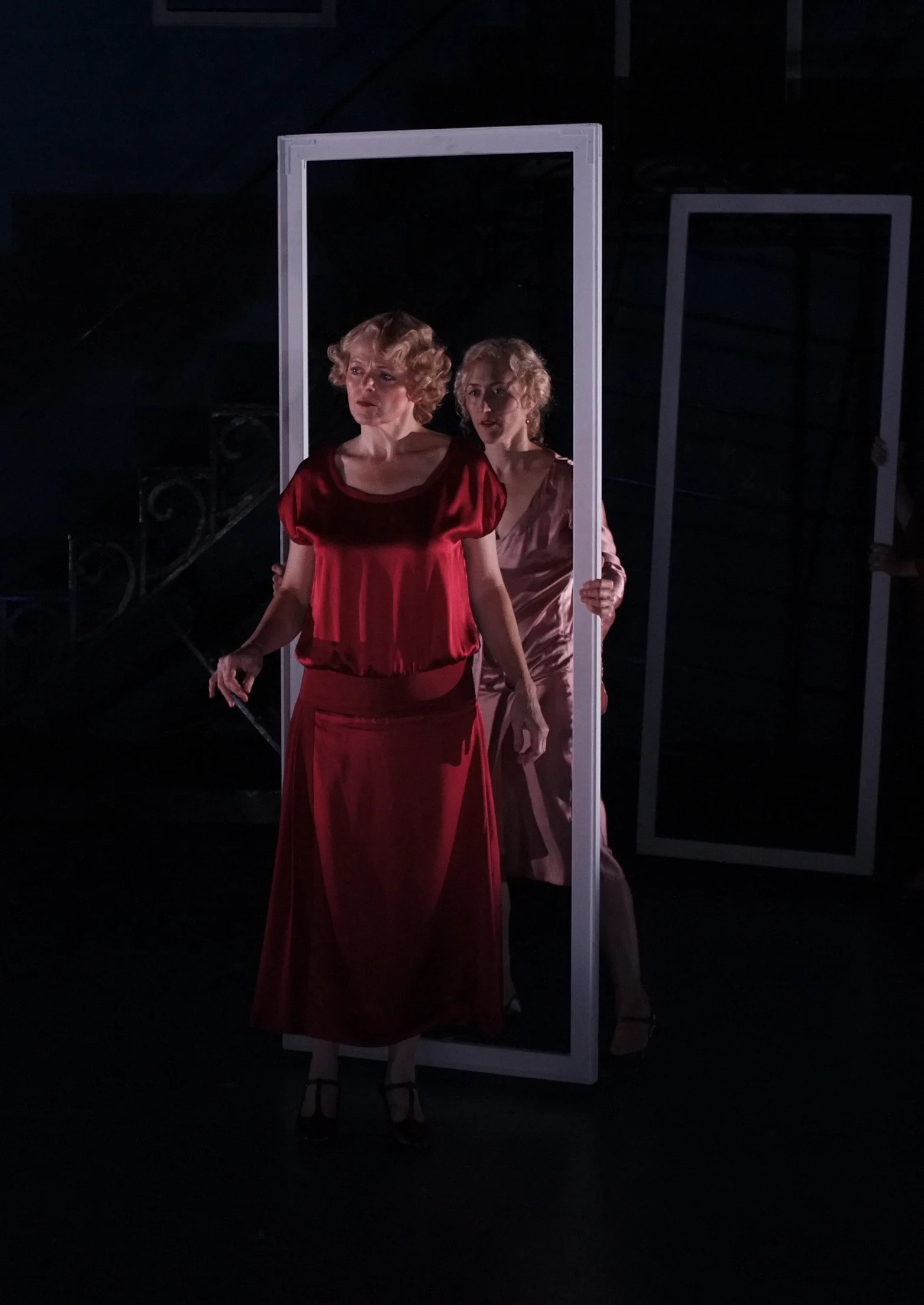 SEPTIMUS AND CLARISSA Ellen McLaughlin and LeeAnne Hutchison. Photo by Richard Finkelstein.