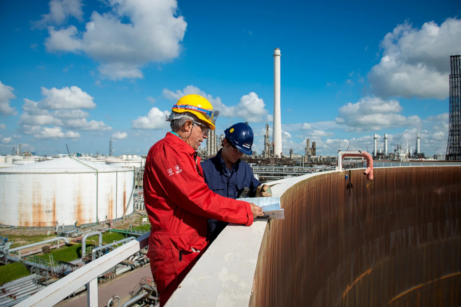 Shell-Pernis-tank1194-080klein.jpg