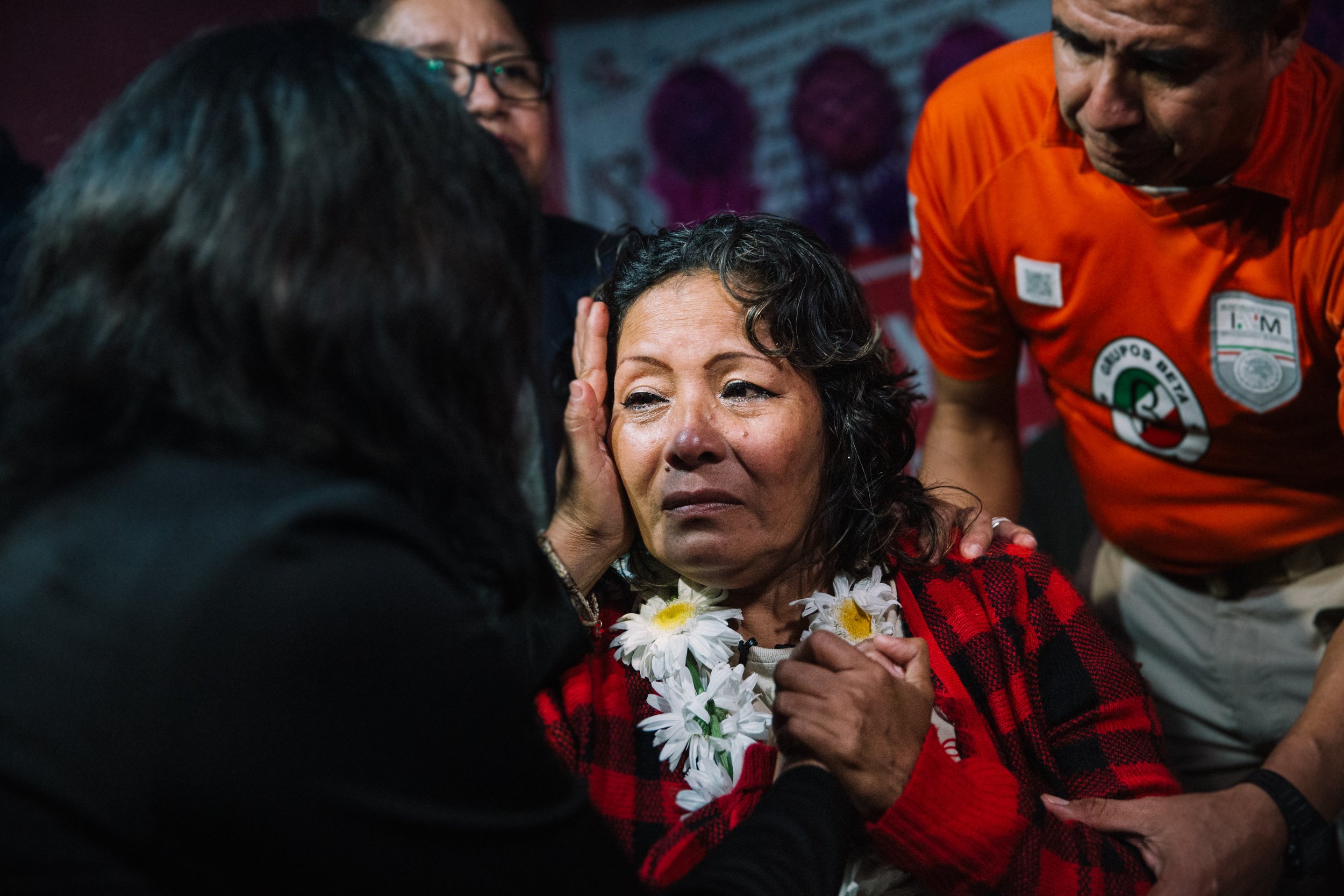  Aida Amalia Rodriguez Ordoñez comforts her sister Norma Janet Rodriguez Ordoñez during an emotional reunion after 37 years of no contact at the immigrant shelter Las Patronas in Veracruz, Mexico. While grateful for their reunion during the caravan t