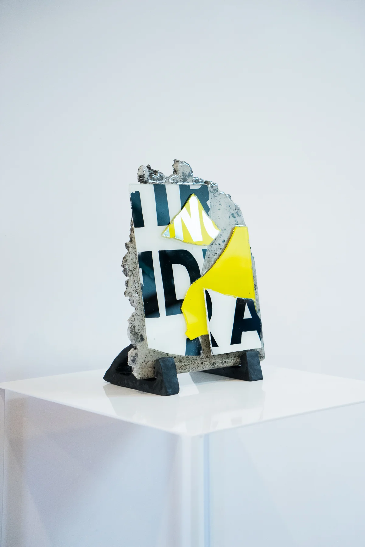 Divergence exhibition 2019, Third Quarter Gallery, Brisbane. Wrong way, 2019, concrete, gold leaf, acyrlic, glass and resin on resin cast supports, 25 x 35cm