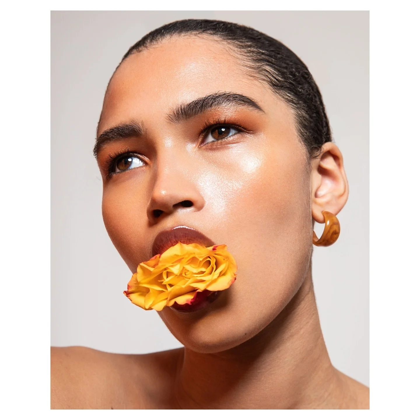 𝚁𝚎𝚌𝚎𝚗𝚝 𝚋𝚎𝚊𝚞𝚝𝚢 𝚠𝚘𝚛𝚔 𝚠𝚒𝚝𝚑 @fourthletterproductions 🌼

📸 &copy; 𝙺𝚊𝚢𝚝 𝚆𝚎𝚋𝚜𝚝𝚎𝚛-𝙱𝚛𝚘𝚠𝚗
𝙼𝚊𝚔𝚎𝚞𝚙: 𝙵𝚊𝚢𝚎 𝙼𝚊𝚛𝚒𝚎 @fayemariemakeup 𝚞𝚜𝚒𝚗𝚐 @armanibeauty #𝚖𝚊𝚔𝚎𝚞𝚙
𝙷𝚊𝚒𝚛: 𝙺𝚒𝚛𝚜𝚝𝚎𝚗 𝙱𝚊𝚜𝚜𝚎𝚝𝚝 @k