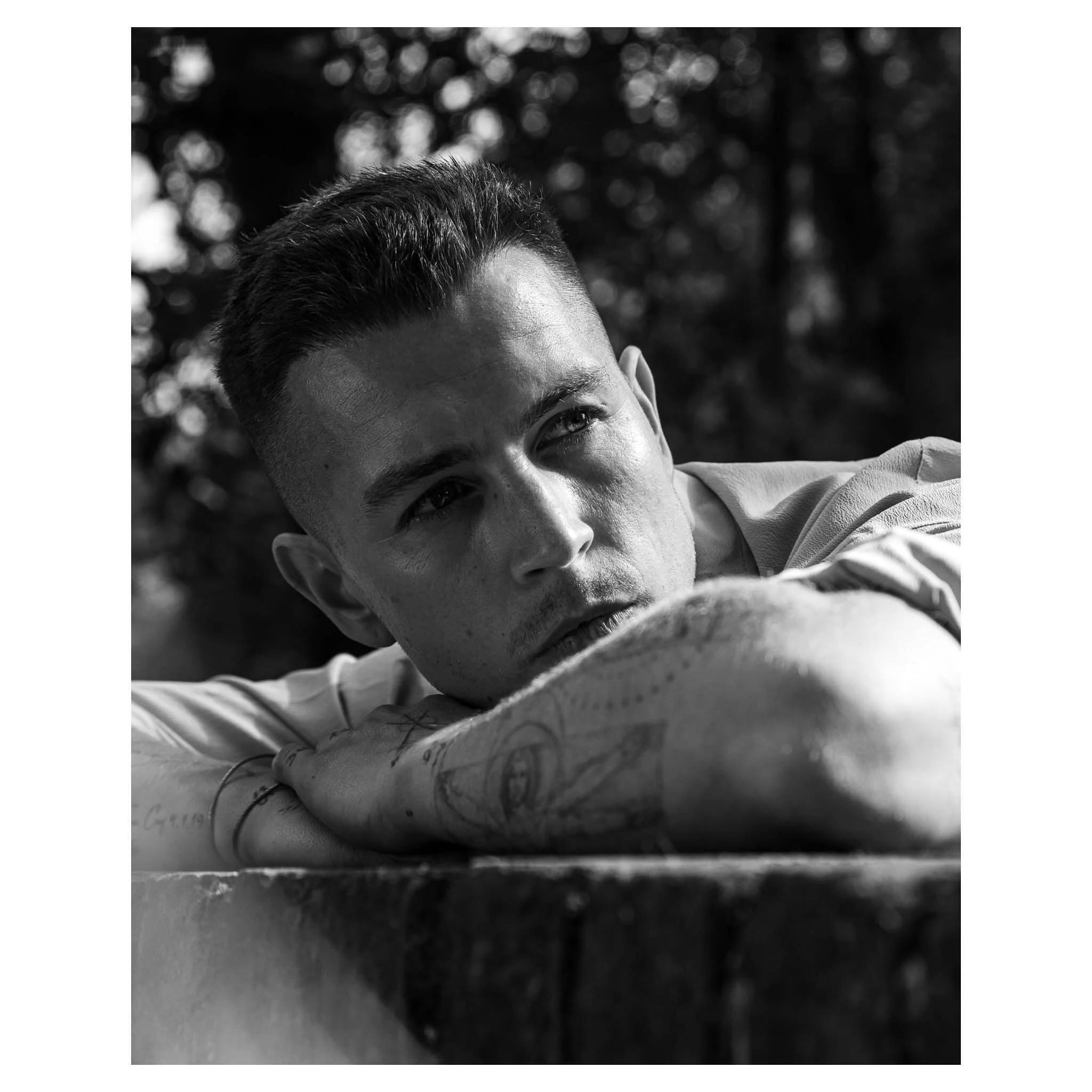 𝙹𝚊𝚖𝚎𝚜 𝙼𝚌𝚅𝚎𝚢 𝚏𝚘𝚛 𝙱𝚘𝚢𝚜 𝚋𝚢 𝙶𝚒𝚛𝚕𝚜
📸 &copy; 𝙺𝚊𝚢𝚝 𝚆𝚎𝚋𝚜𝚝𝚎𝚛-𝙱𝚛𝚘𝚠𝚗
𝚂𝚝𝚢𝚕𝚒𝚗𝚐: 𝙲𝚘𝚕𝚒𝚗 𝚉𝚞𝚒𝚕𝚕 @colinzuill 
𝚆𝚘𝚛𝚍𝚜: 𝙲𝚊𝚝 𝙴𝚟𝚊𝚗𝚜 @unklekitti 
𝚂𝚔𝚒𝚗: 𝙵𝚊𝚢𝚎 𝙼𝚊𝚛𝚒𝚎 @fayemariemakeup 𝚞𝚜𝚒𝚗𝚐