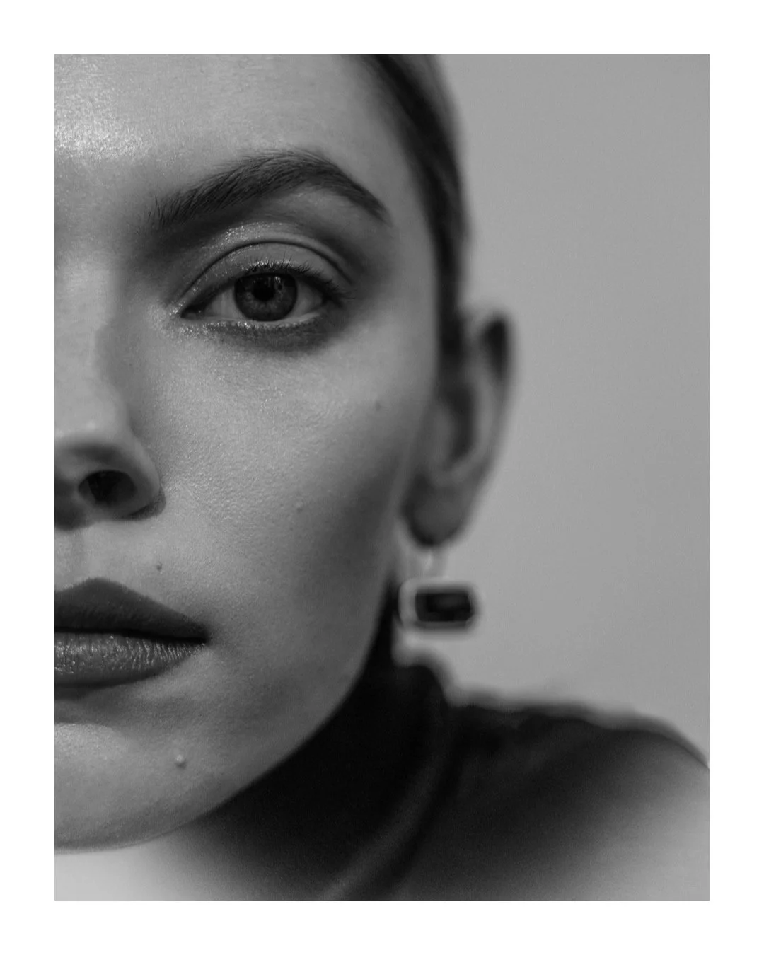 𝚑𝚊𝚣𝚢, 𝚍𝚛𝚎𝚊𝚖𝚢, 𝚌𝚕𝚘𝚜𝚎𝚢-𝚞𝚙𝚙𝚢, 𝚍𝚎𝚠𝚢-𝚜𝚔𝚒𝚗𝚗𝚢, 𝚝𝚞𝚛𝚗-𝚝𝚑𝚎-𝚏𝚕𝚊𝚜𝚑-𝚘𝚏𝚏 𝚖𝚘𝚖𝚎𝚗𝚝𝚜, 𝚖𝚘𝚍𝚎𝚕𝚕𝚎𝚍 𝚎𝚏𝚏𝚘𝚛𝚝𝚕𝚎𝚜𝚜𝚕𝚢 𝚋𝚢 𝚝𝚑𝚎 𝚌𝚊𝚕𝚖 𝚊𝚗𝚍 𝚓𝚘𝚢𝚏𝚞𝚕 @𝚝𝚊𝚖𝚒𝚗𝚊𝚜𝚠𝚊𝚗 

𝚝𝚑𝚊𝚗𝚔 𝚢𝚘𝚞 𝚏𝚘?