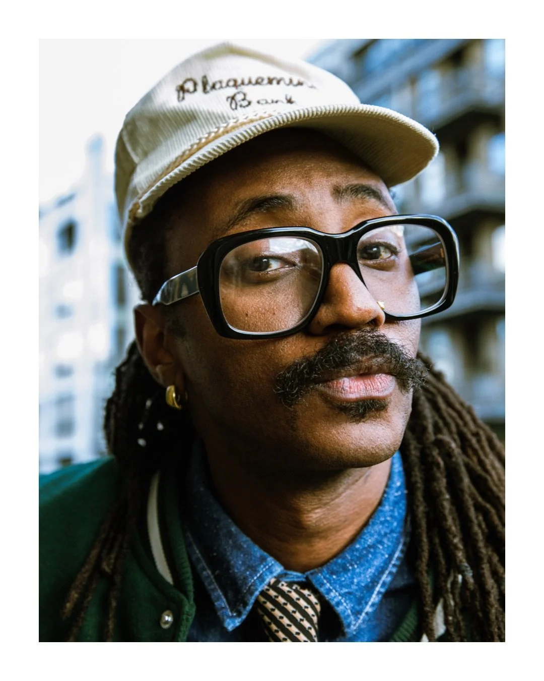 𝚂𝚎𝚢𝚎&hellip; 𝚆𝚑𝚊𝚝 𝚊 𝚐𝚎𝚗𝚝. 𝙷𝚎&rsquo;𝚜 𝚊𝚜 𝚌𝚘𝚘𝚕 𝚊𝚜 𝚑𝚎 𝚕𝚘𝚘𝚔𝚜 (𝚠𝚎𝚕𝚕&hellip; 𝚗𝚎𝚊𝚛𝚕𝚢. 𝙸 𝚖𝚎𝚊𝚗, 𝚑𝚎 𝚕𝚘𝚘𝚔𝚜 𝚙𝚛𝚎𝚝𝚝𝚢 𝚌𝚘𝚘𝚕 𝚛𝚒𝚐𝚑𝚝). 𝙱𝚞𝚝 𝚕𝚒𝚔𝚎, 𝚊 𝚖𝚘𝚍𝚎𝚛𝚗 𝚍𝚊𝚢 𝚌𝚘𝚘𝚕. 𝙰𝚞𝚝𝚑𝚎𝚗𝚝𝚒