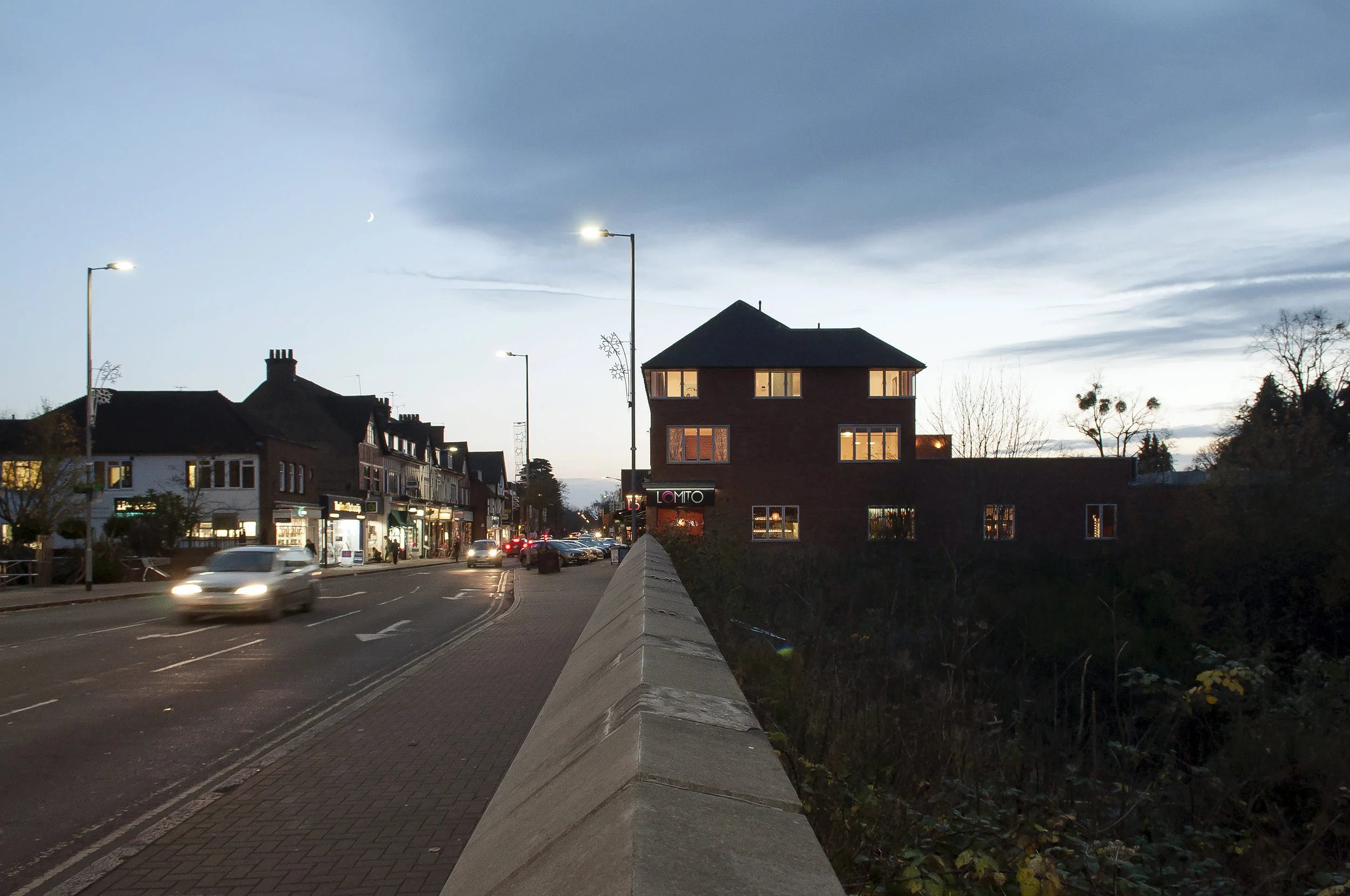 Packhorse Road: Flat and Restaurant View from railway bridge © Emmanuelis Stasiatis Completed June 2017 Contractor: Formwork Construction Ltd Structural Engineer: Ingealtoir M&E Engineer: Michael Popper Restaurant Interior: Lomito