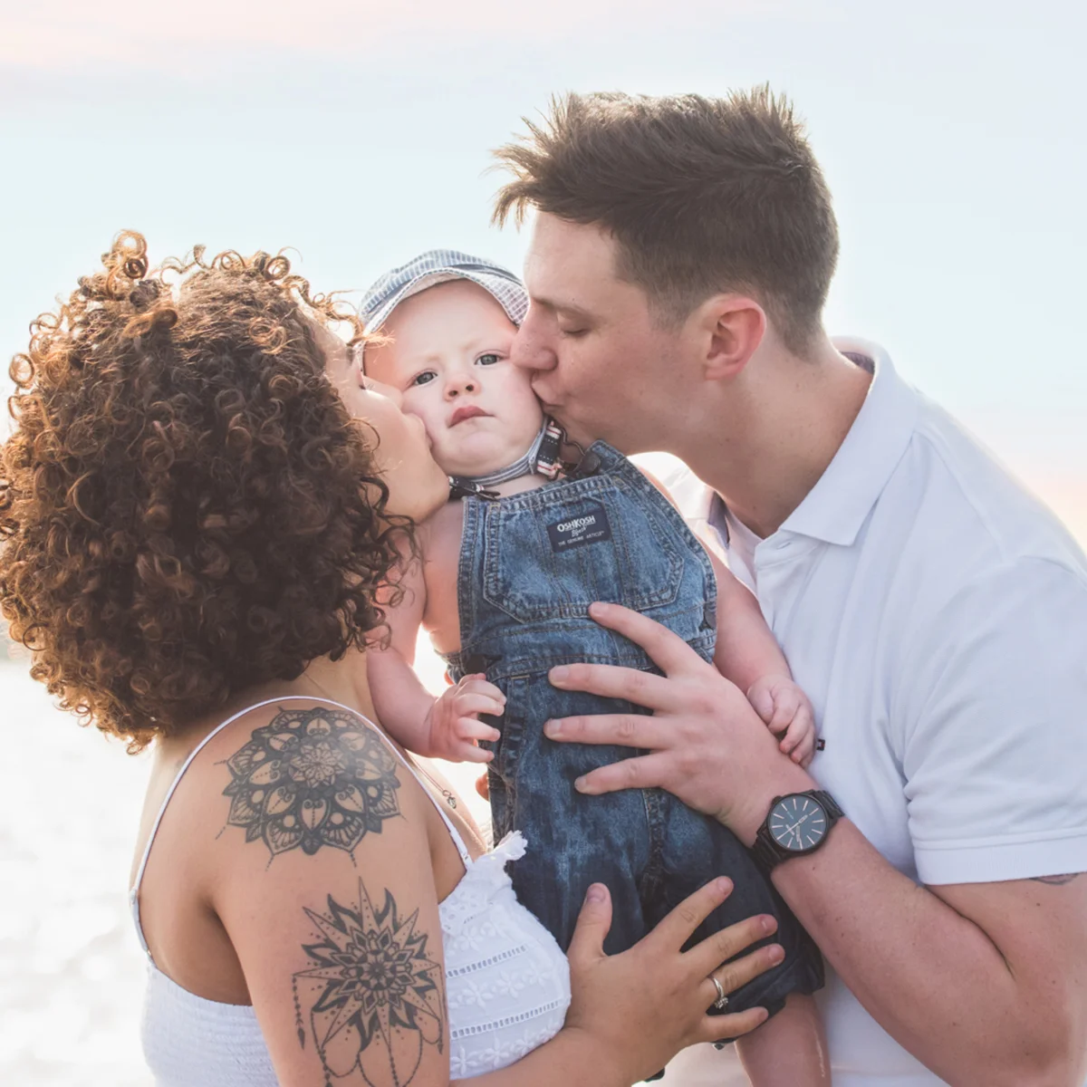 FAMILY SESSION GOLD $300 22 HIGH-RES DIGITAL DOWNLOAD - 1 LOCATION - 1 HR WITH PHOTOGRAPHER - COVERS 5 FAMILY MEMBERS SILVER $175 12 HIGH-RES DIGITAL DOWNLOAD -1 LOCATION - 30 MIN WITH PHOTOGRAPHER - COVERS 5 FAMILY MEMBERS