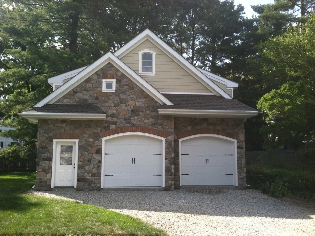 Detached garage 8-2014.jpg