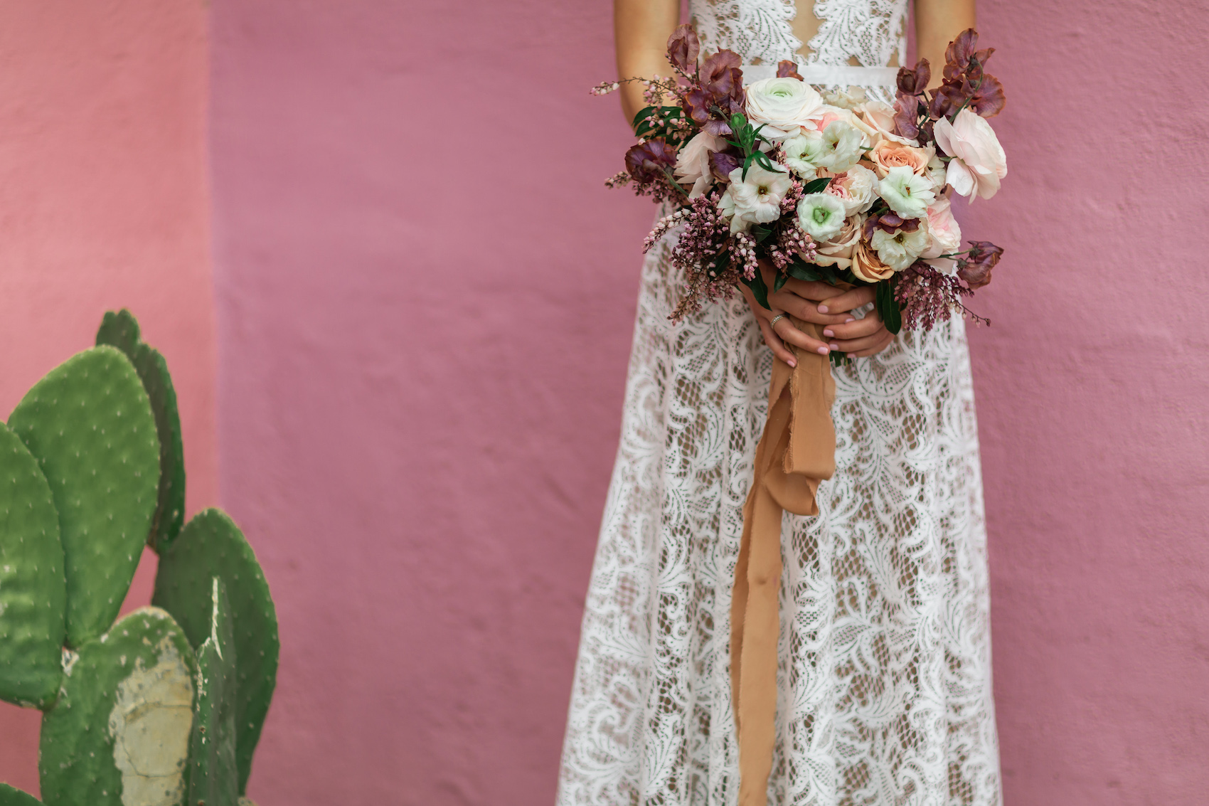 29-Palms-Inn-Joshua-Tree-Jewish-Wedding-H+M-30.jpg
