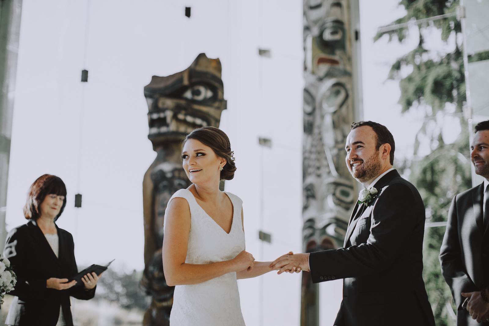 Museum-of-Anthropology-at-UBC-wedding-17.jpg