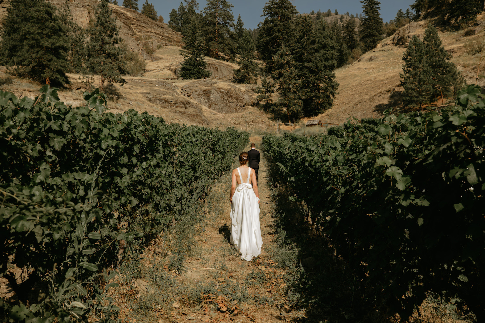 Gods-mountain-estate-weddings-16.jpg