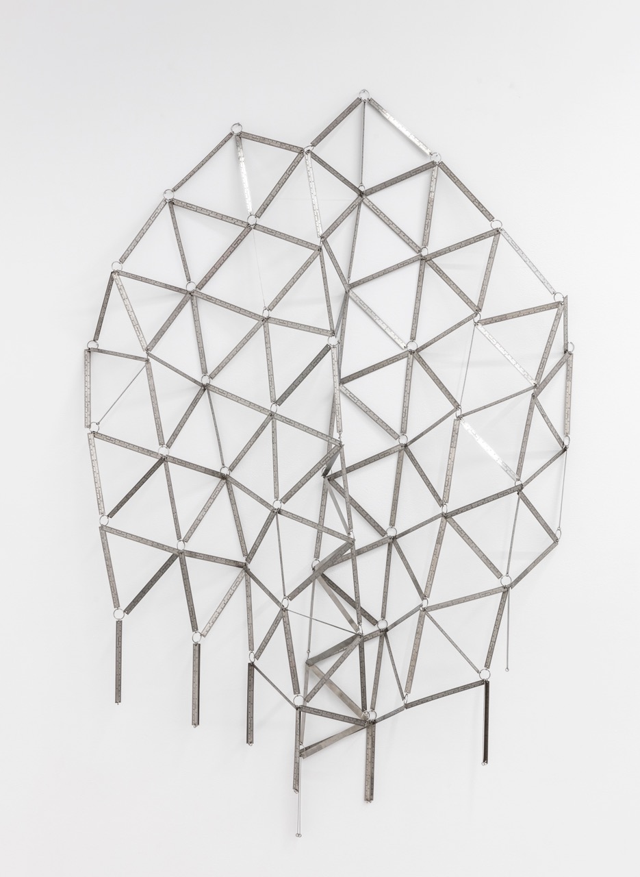 A Sequence of Lines and Links, 2015, Steel rulers and rings.