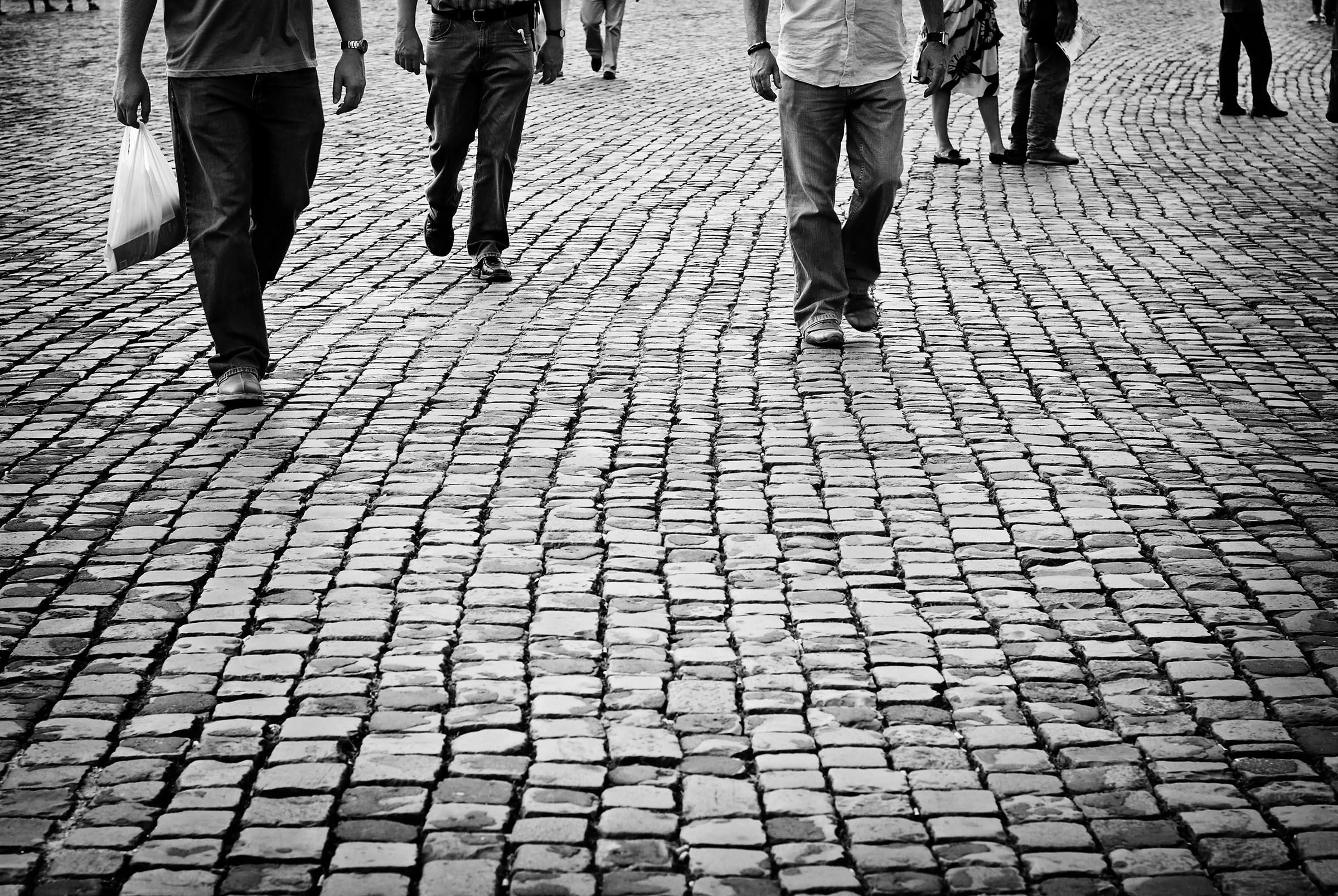 DSC_0758 streets of rome B&W web gallery.jpg