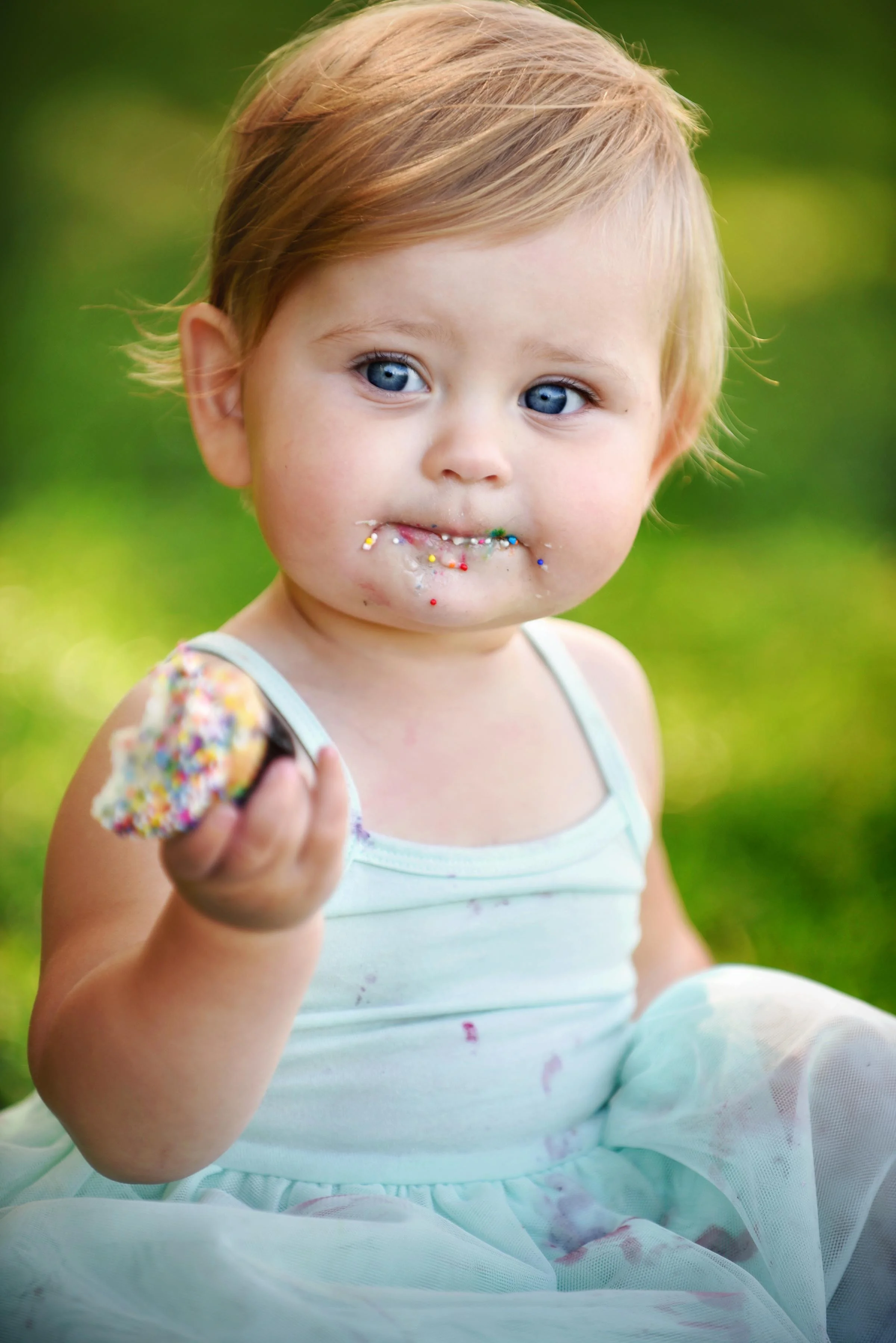 DSC_4085 quinn cupcake.jpg
