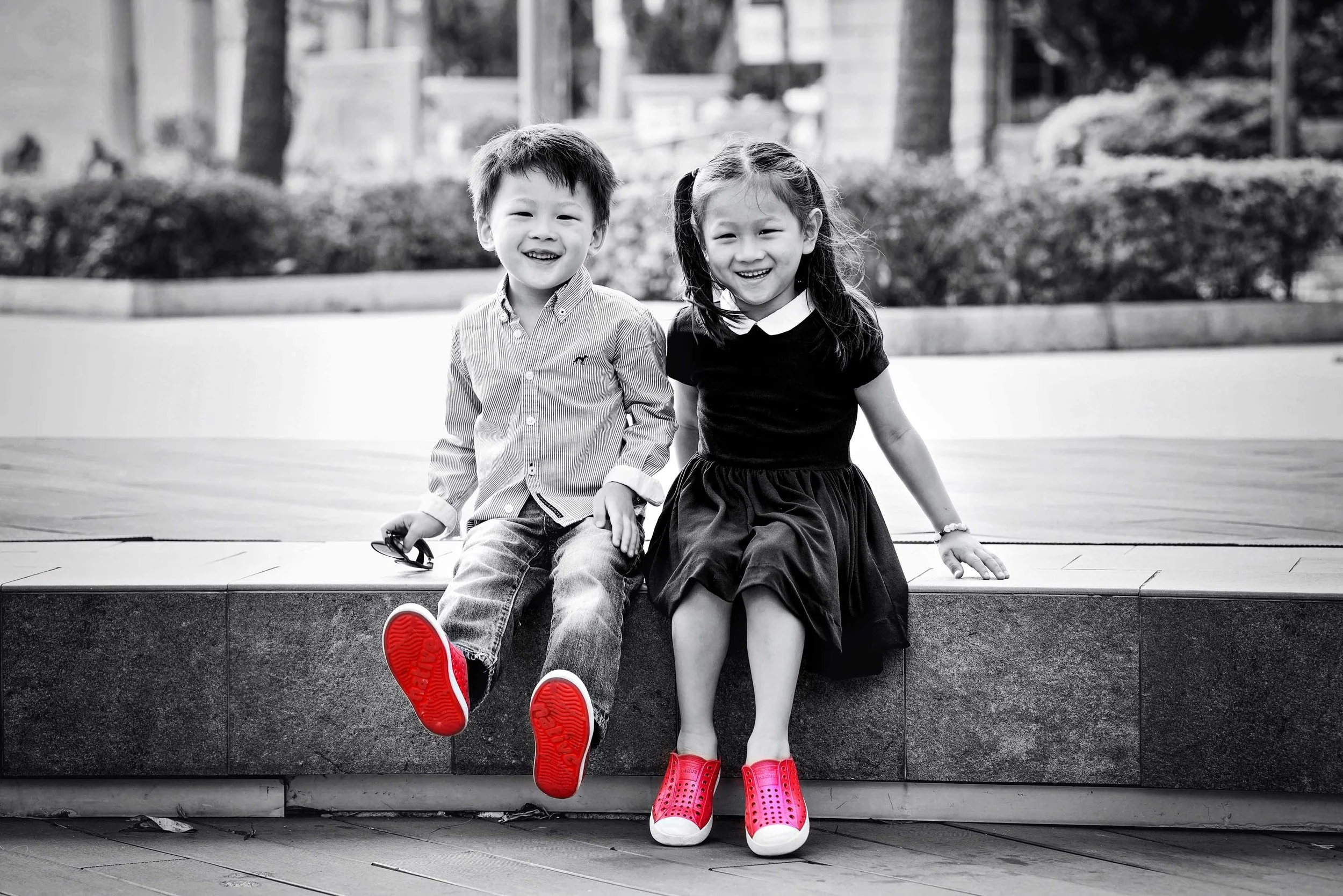 DSC_6844 kids laugh BW colorized FINAL web gallery.jpg