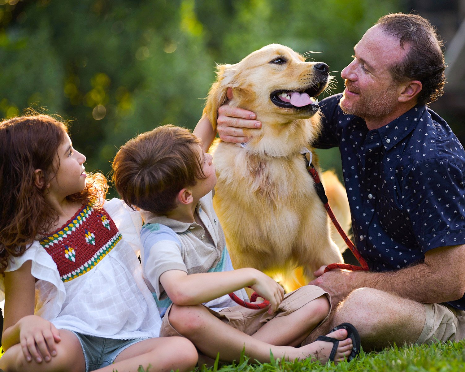 DSC_9570 papa with dog and kids web.jpg