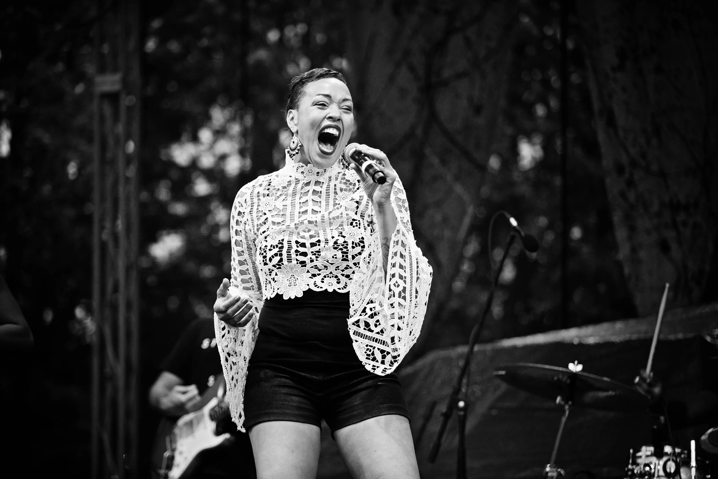 DSC_7320 maya sing big bw gallery.jpg
