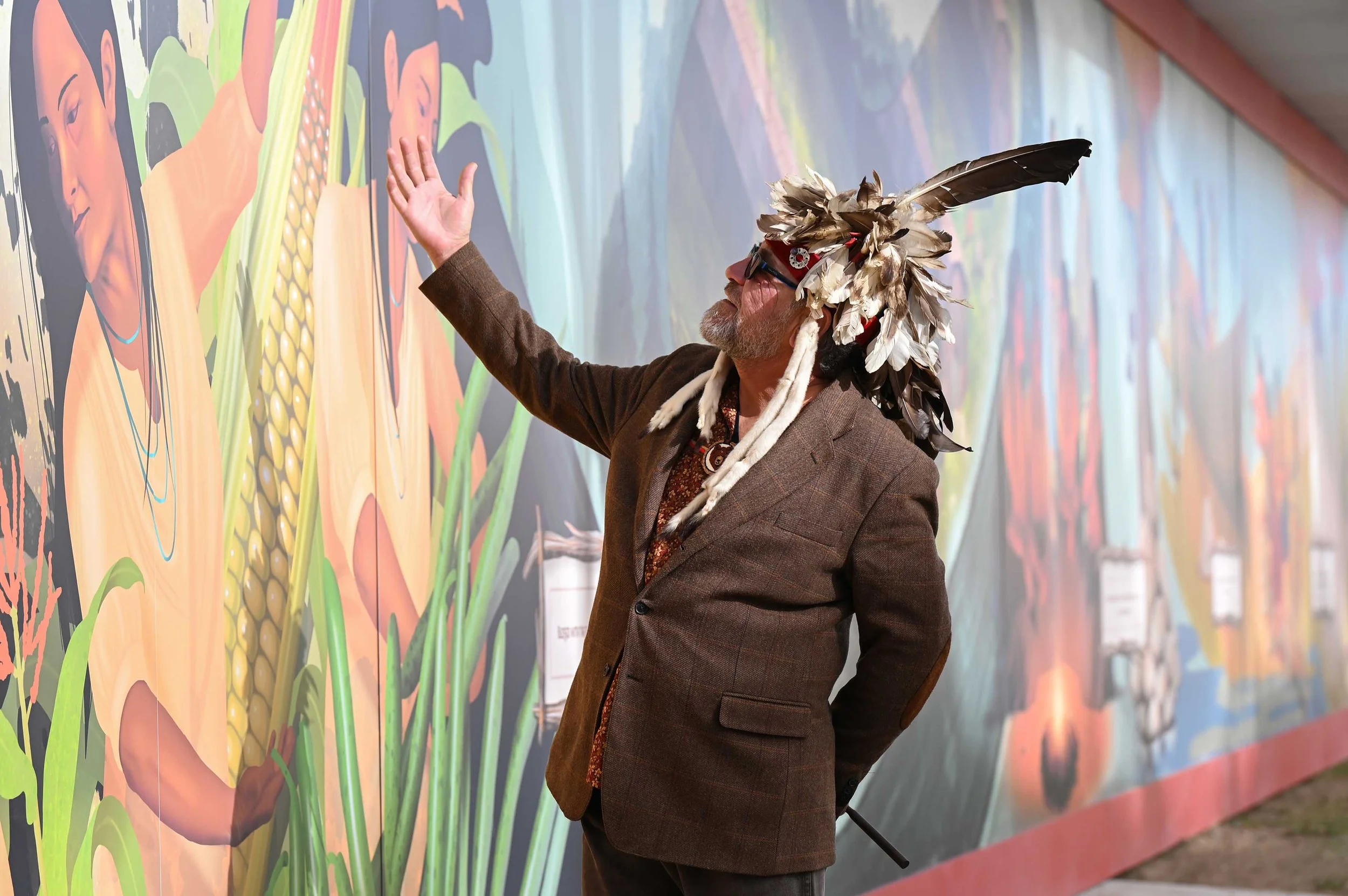 EFP_0465 admire mural web.jpg