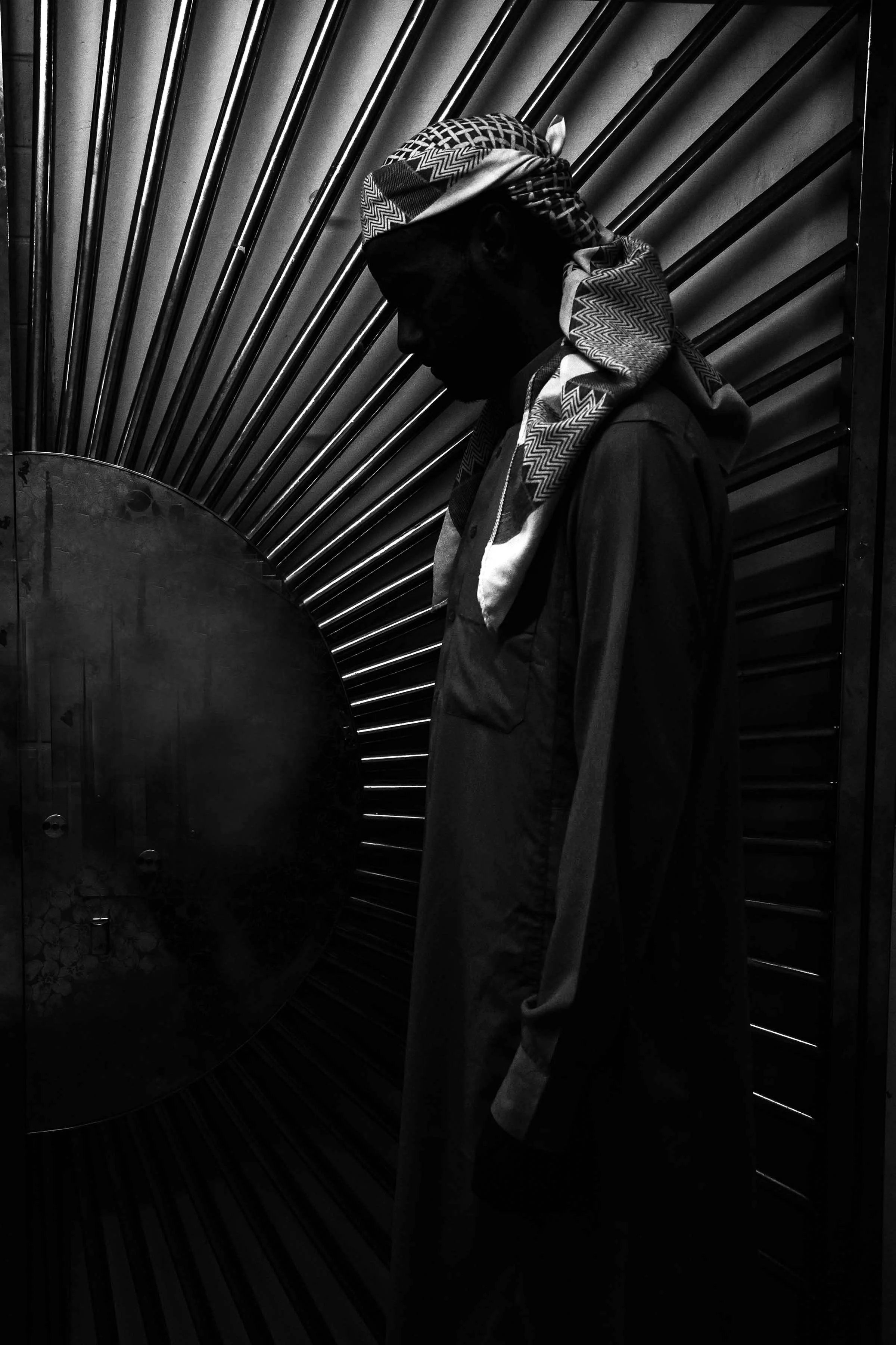 DSC_6182 BW profile by door retouched web web.jpg
