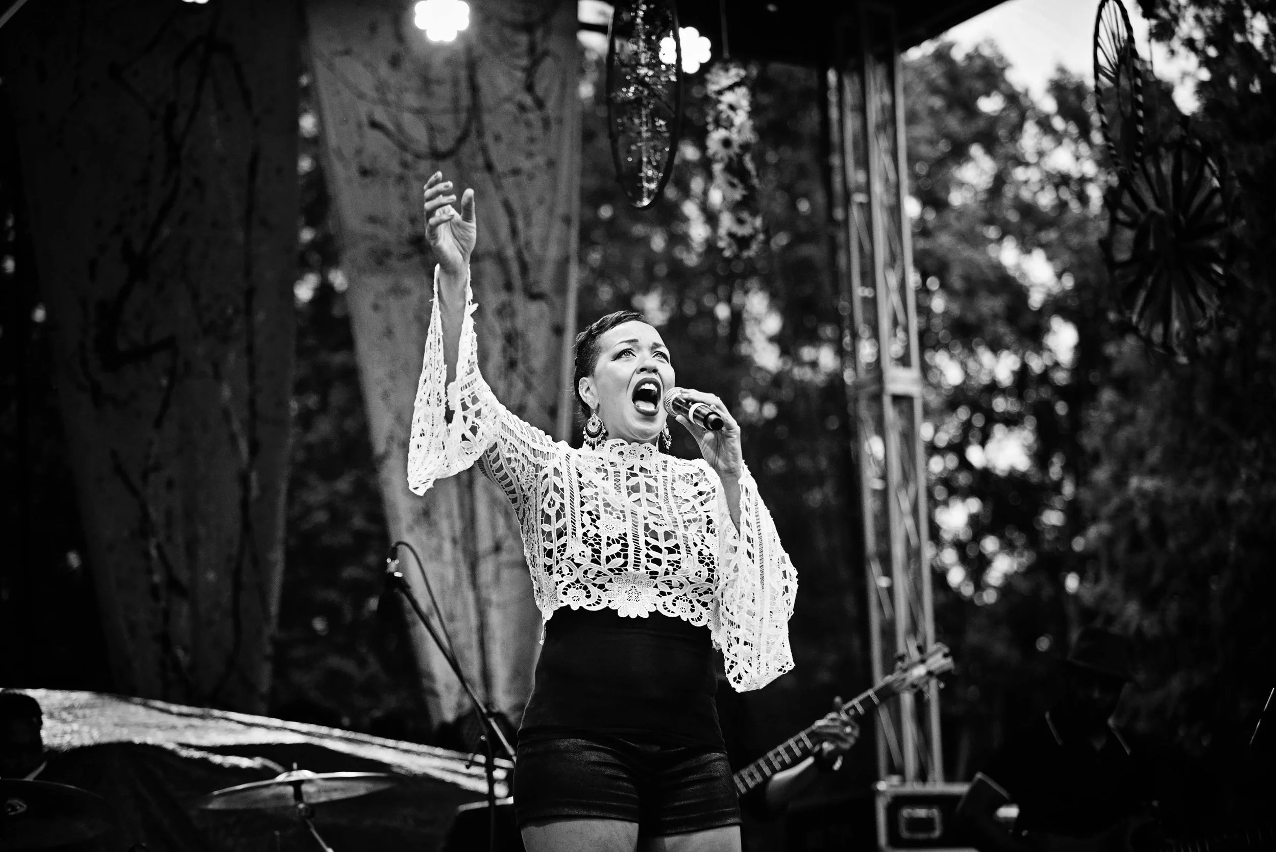 DSC_7283 maya sing BW gallery.jpg
