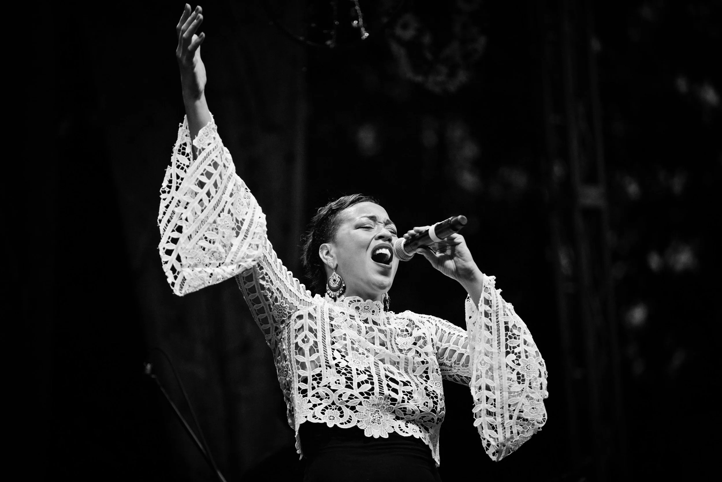 DSC_7479 sing BW gallery.jpg