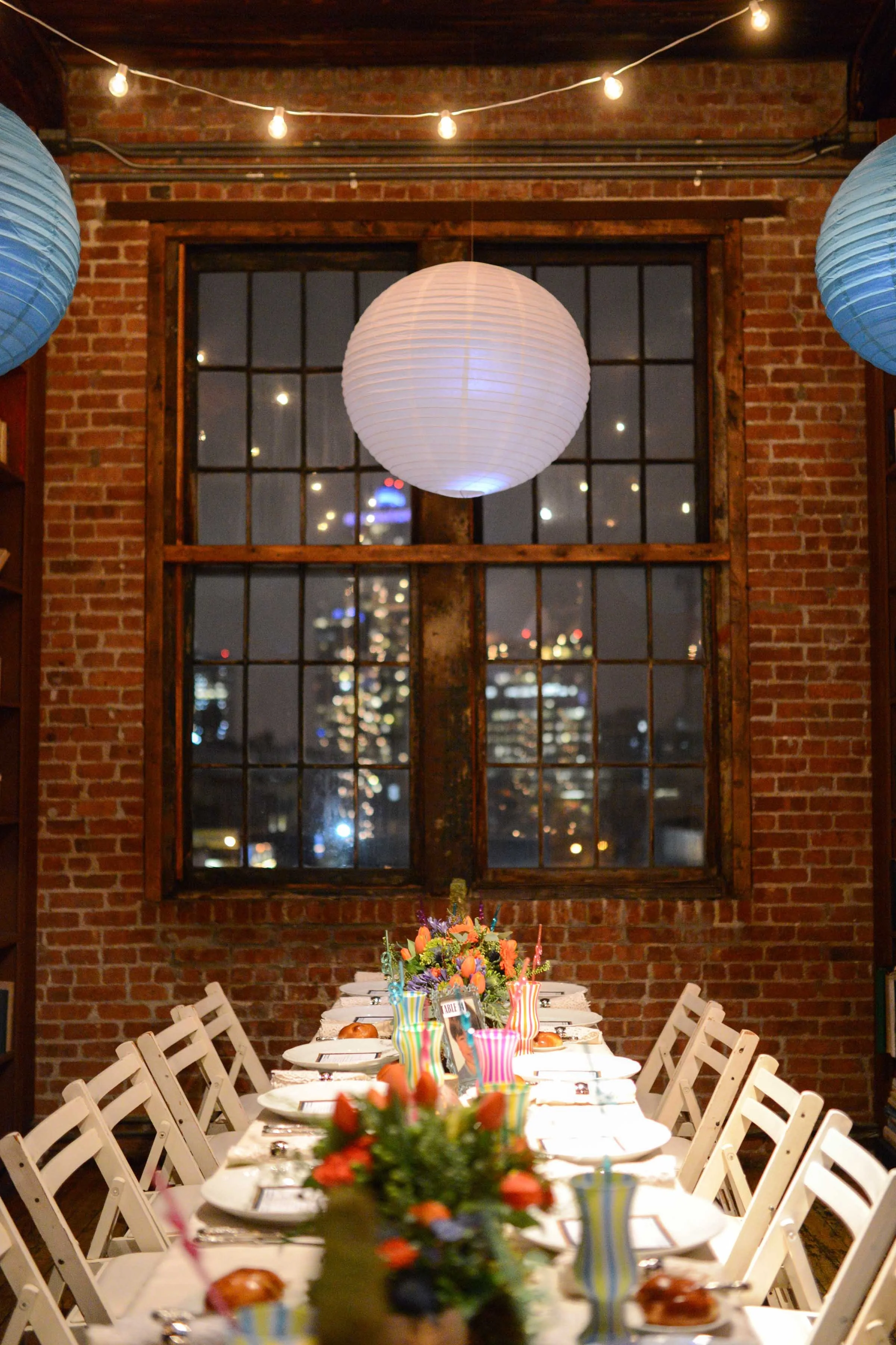 DSC_8566 kids table web.jpg