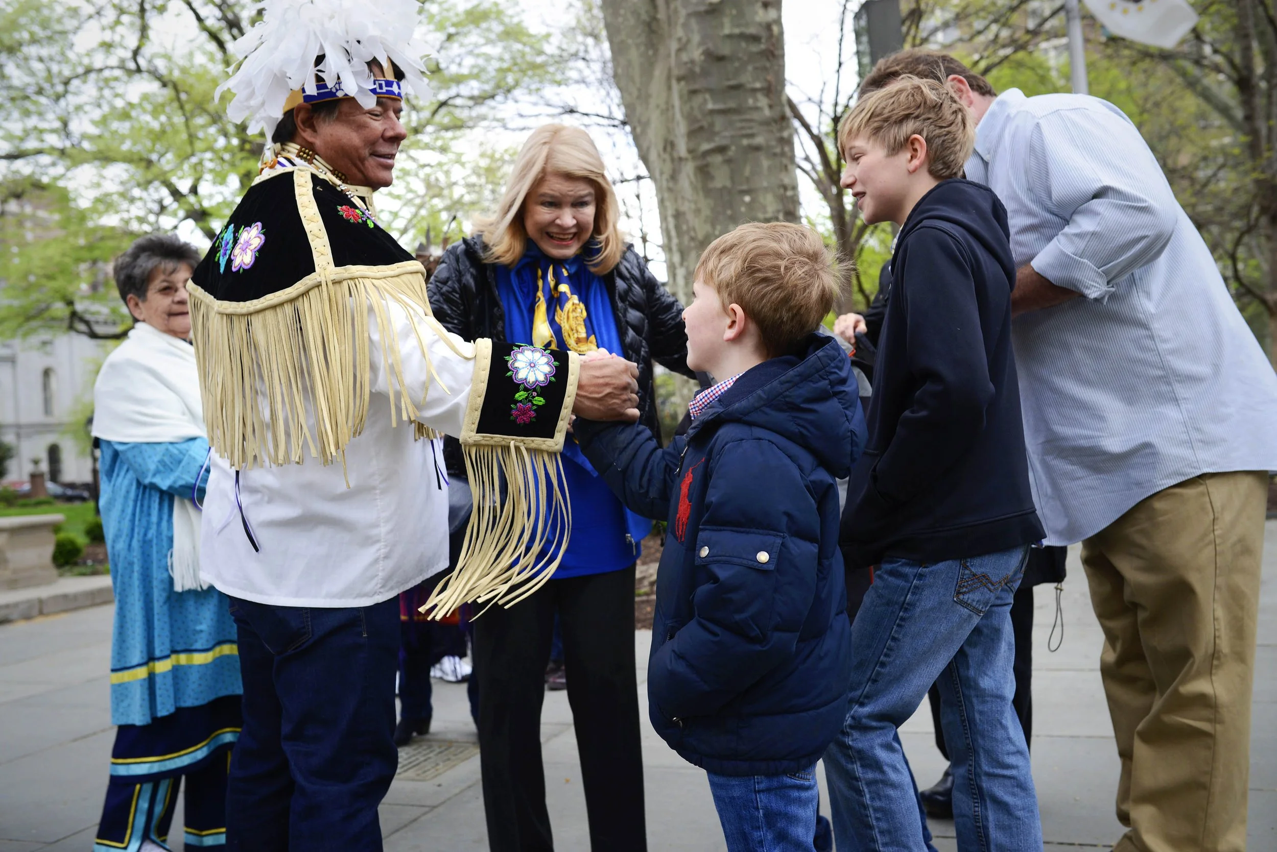 _DSC8838 ray shake kids hand web.jpg