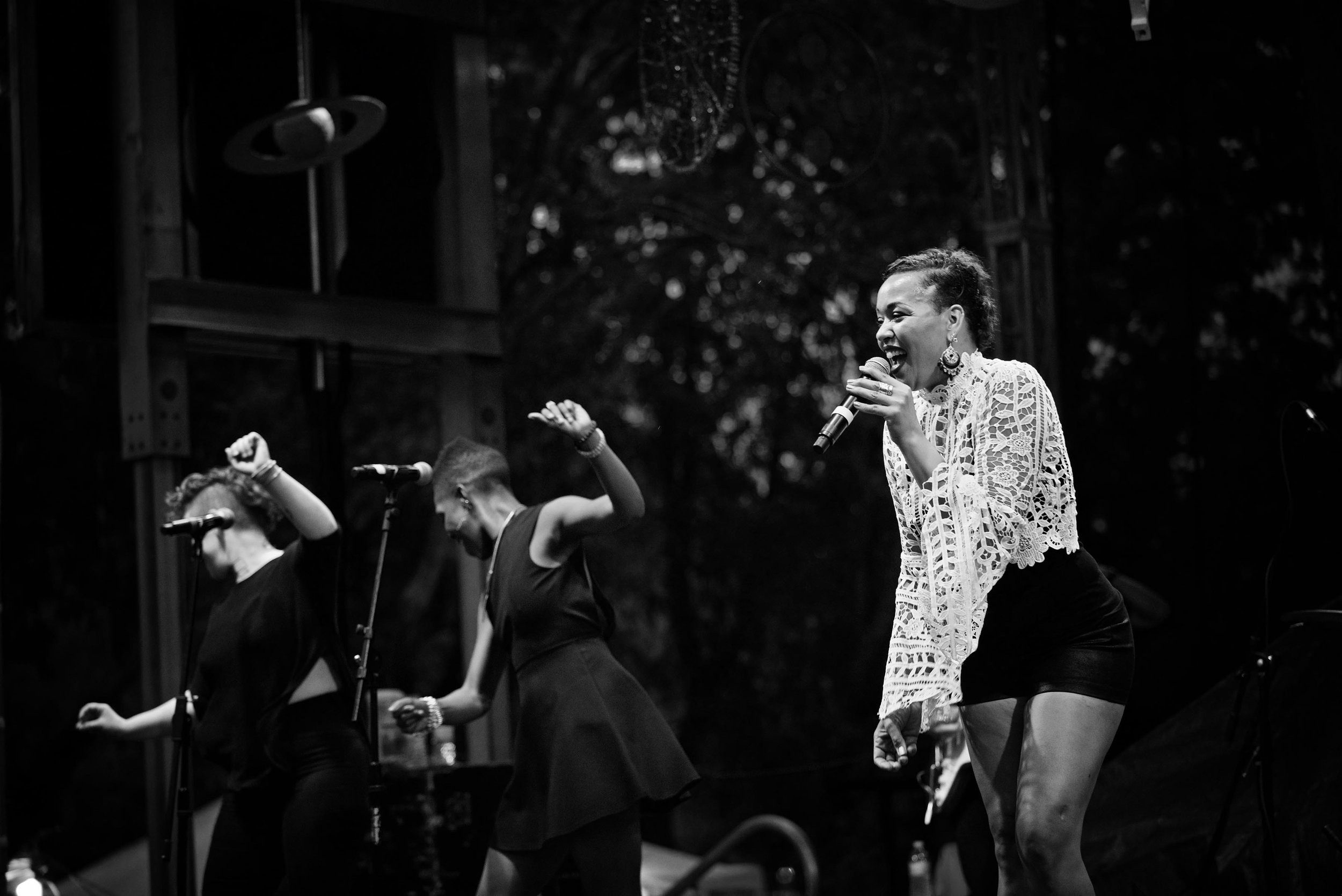 DSC_7510 backup singers dance gallery.jpg