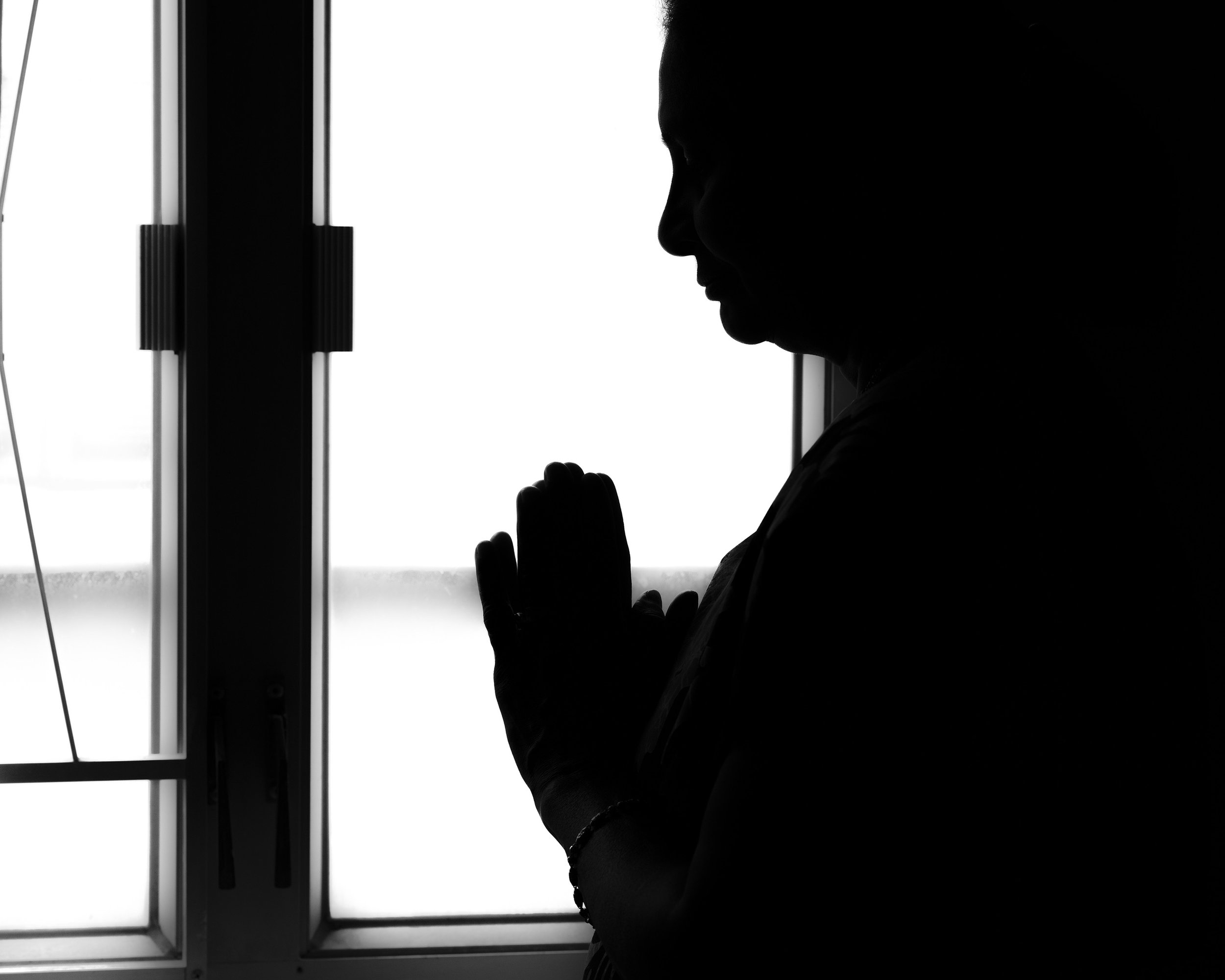 DSC_8159 cross prayer web.jpg
