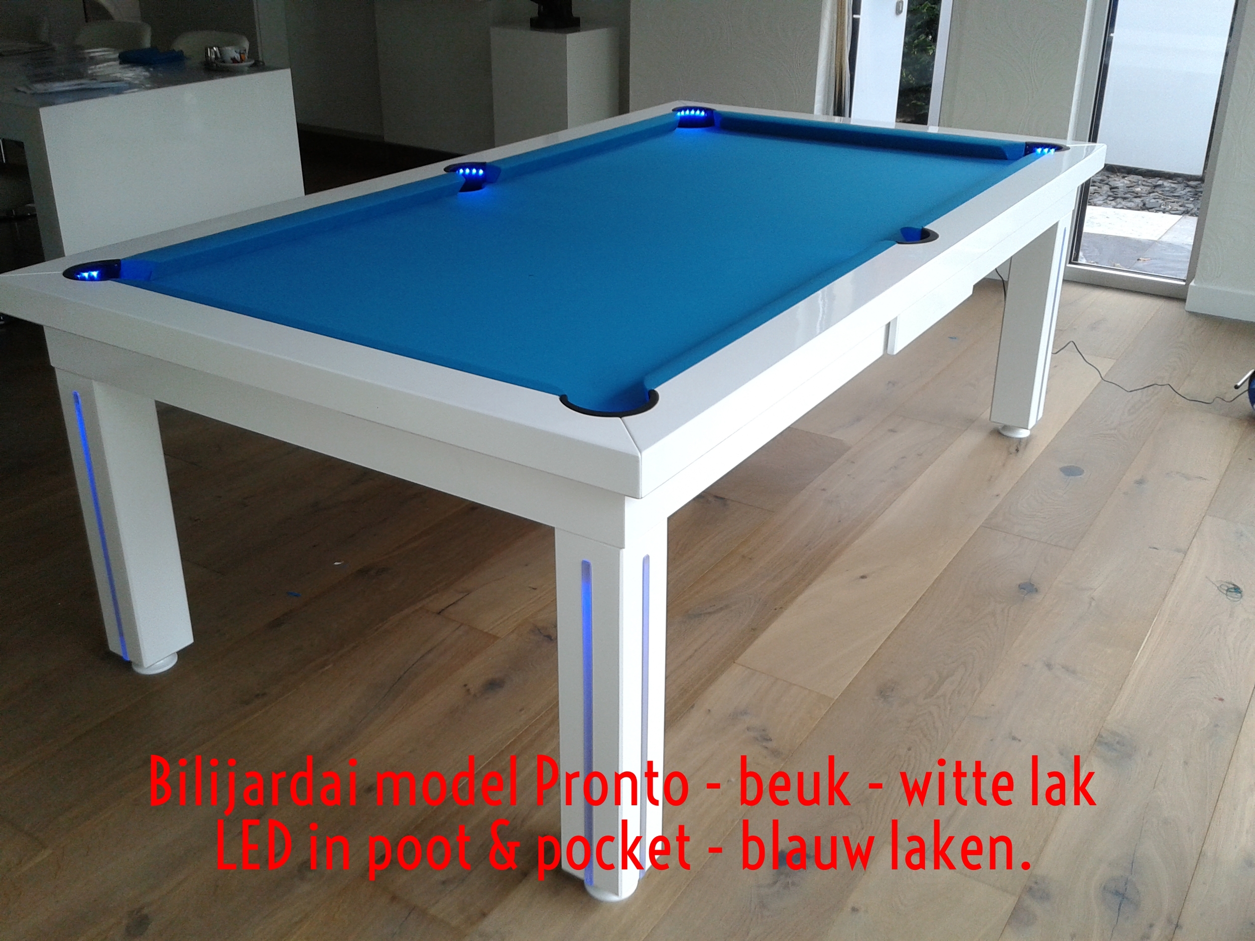 Merk Bilijardai. model PRONTO, ons best verkocht in lagere prijzen maar massief hout (vanaf € 2.855 ) Er zijn veel mogelijke uitvoeringen, u kunt bijv. kiezen uit 16 verschillende poten. Vraag dus zéker onze prijslijst aan ! Op website van fabrikant kunt u de tafel van uw keuze samenstellen en het voorbeeld zelfs afdrukken.