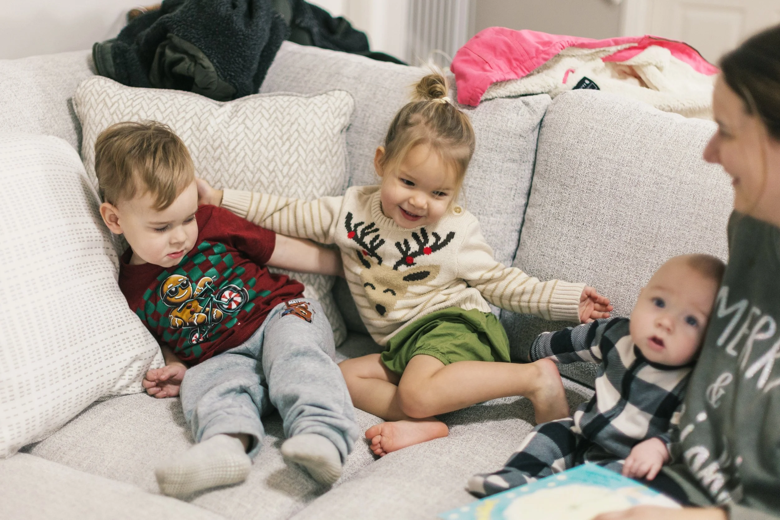 Holidays 2025-10.jpg