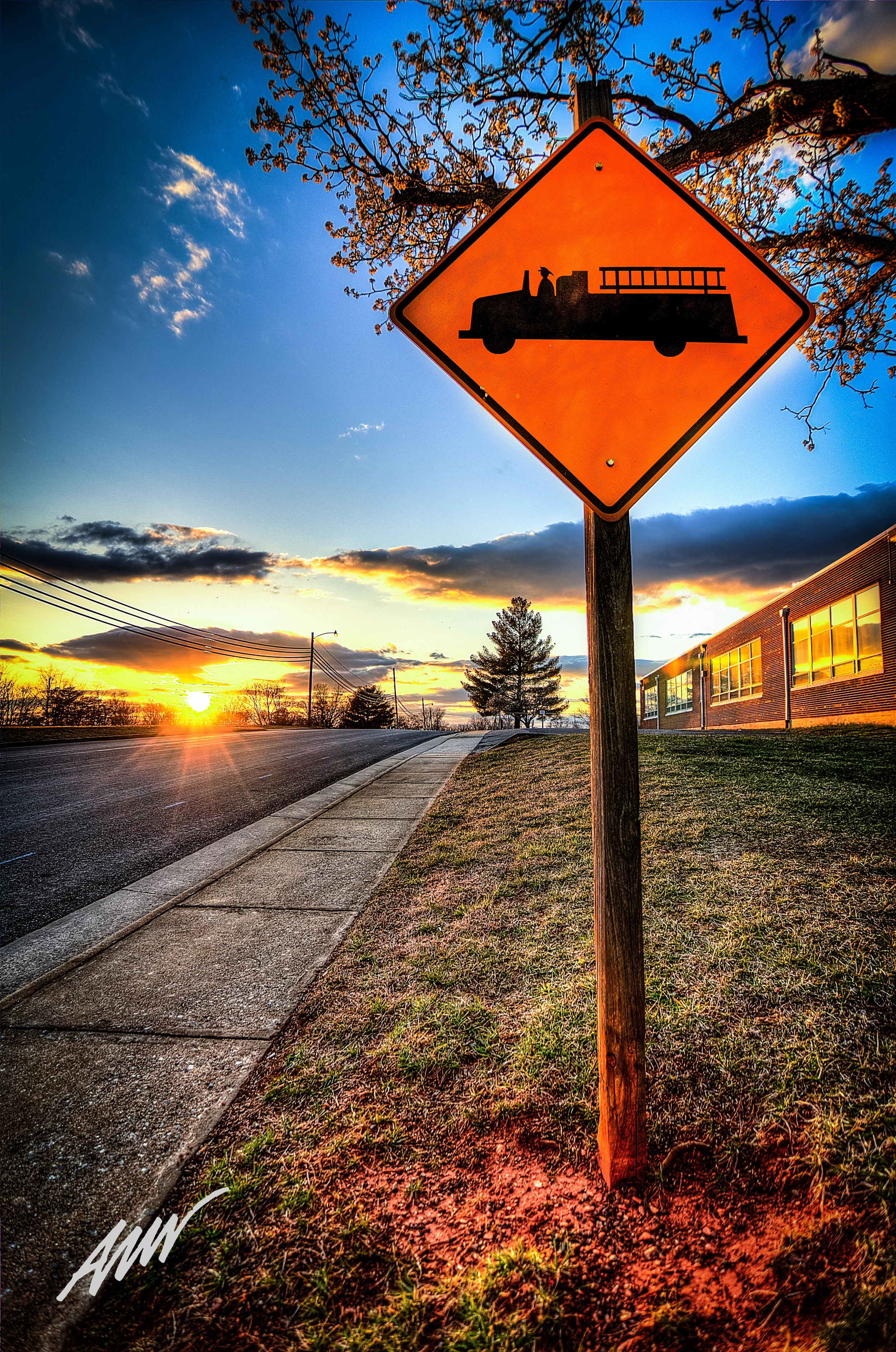 AMN_2406_7_8_tonemapped.jpg
