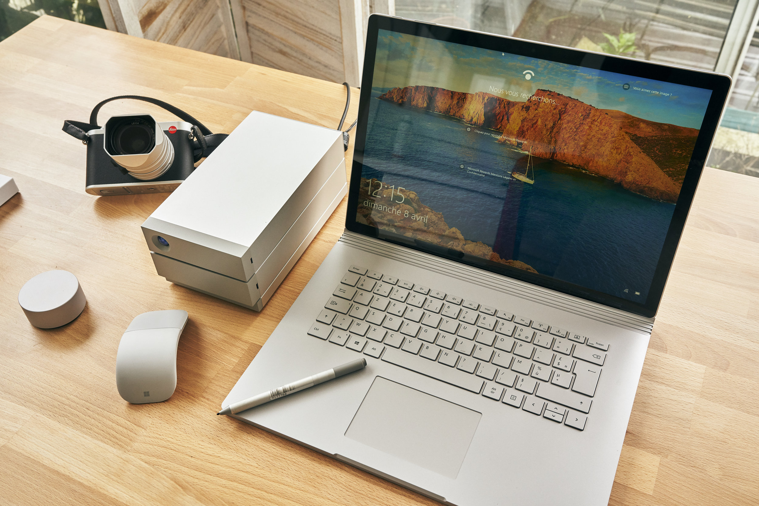 Surface Book 2, version 15 pouces. Un concept et des performances  exceptionnelles. Mais l'hybridité de Windows 10 accuse des limites en mode  tablette. — DigitLife Magazine