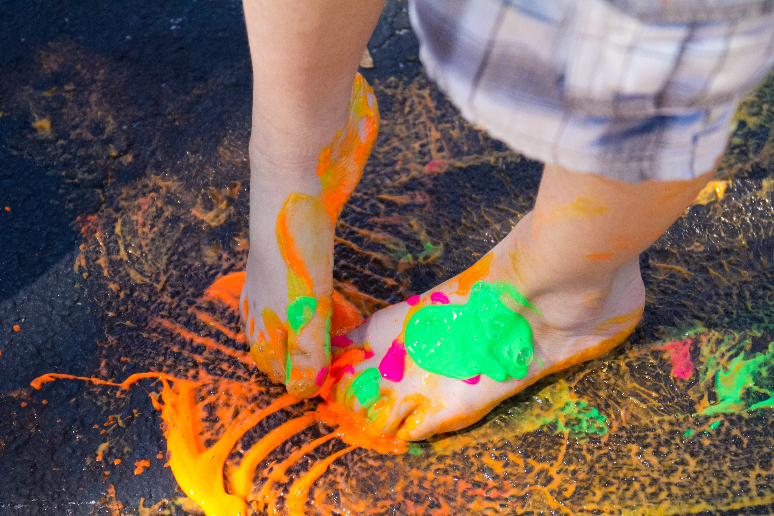 COLOR4.jpg