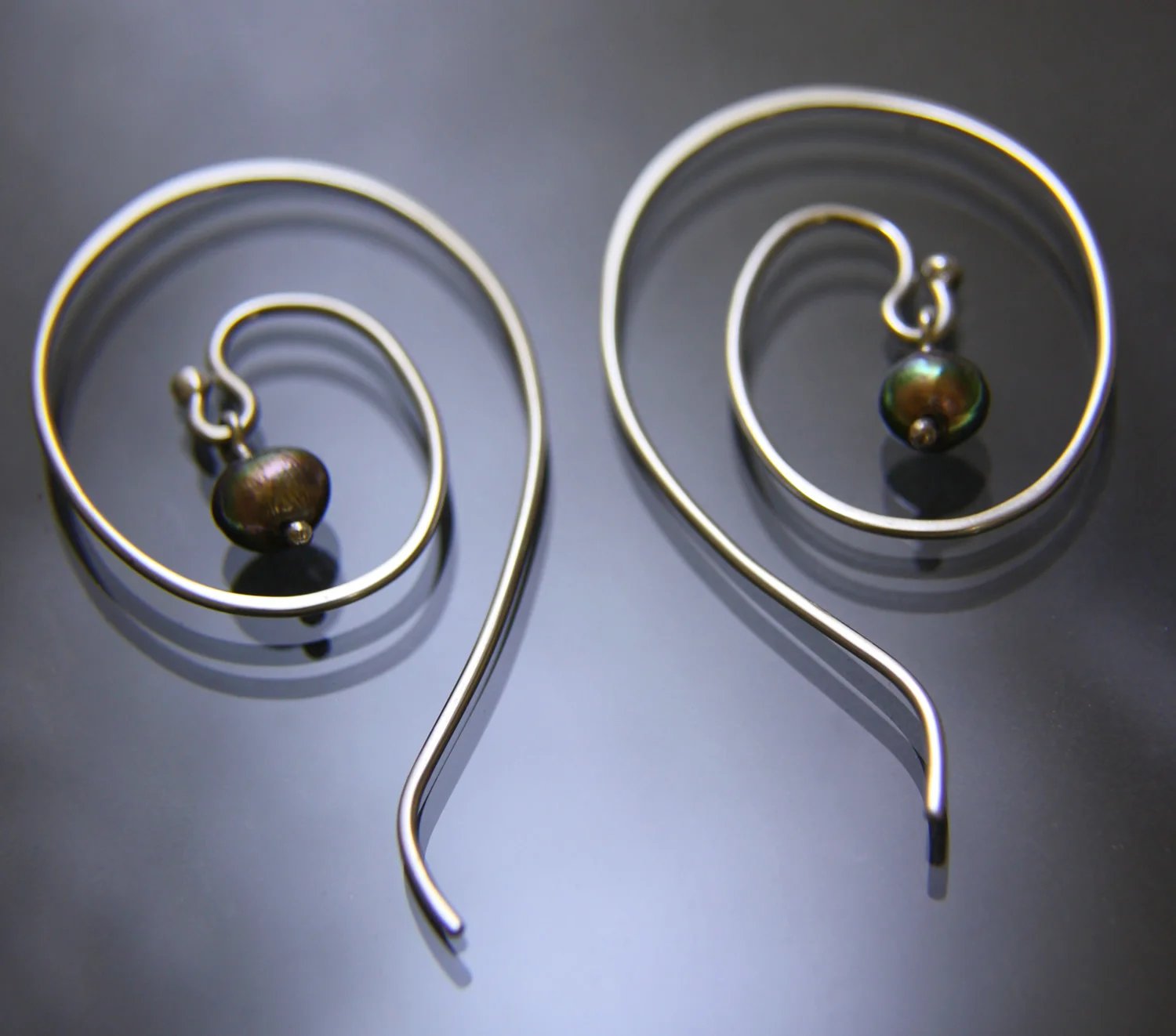 ArtMetalsStudio-DowntownRacine-SpiralPearlEarrings-photo.jpg