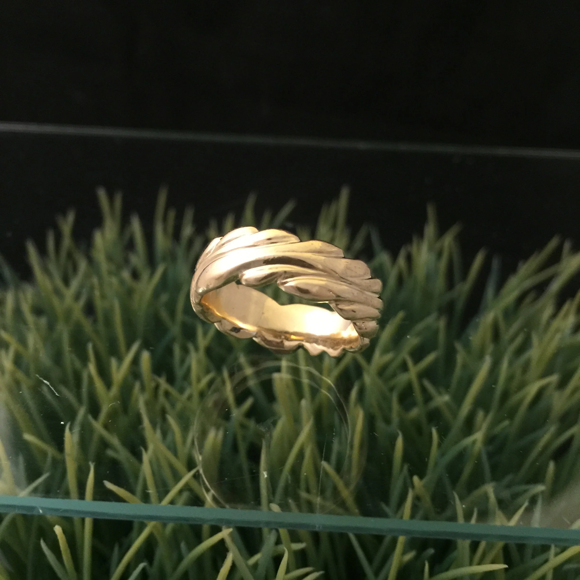 yellow 14ky flowy band 2.JPG