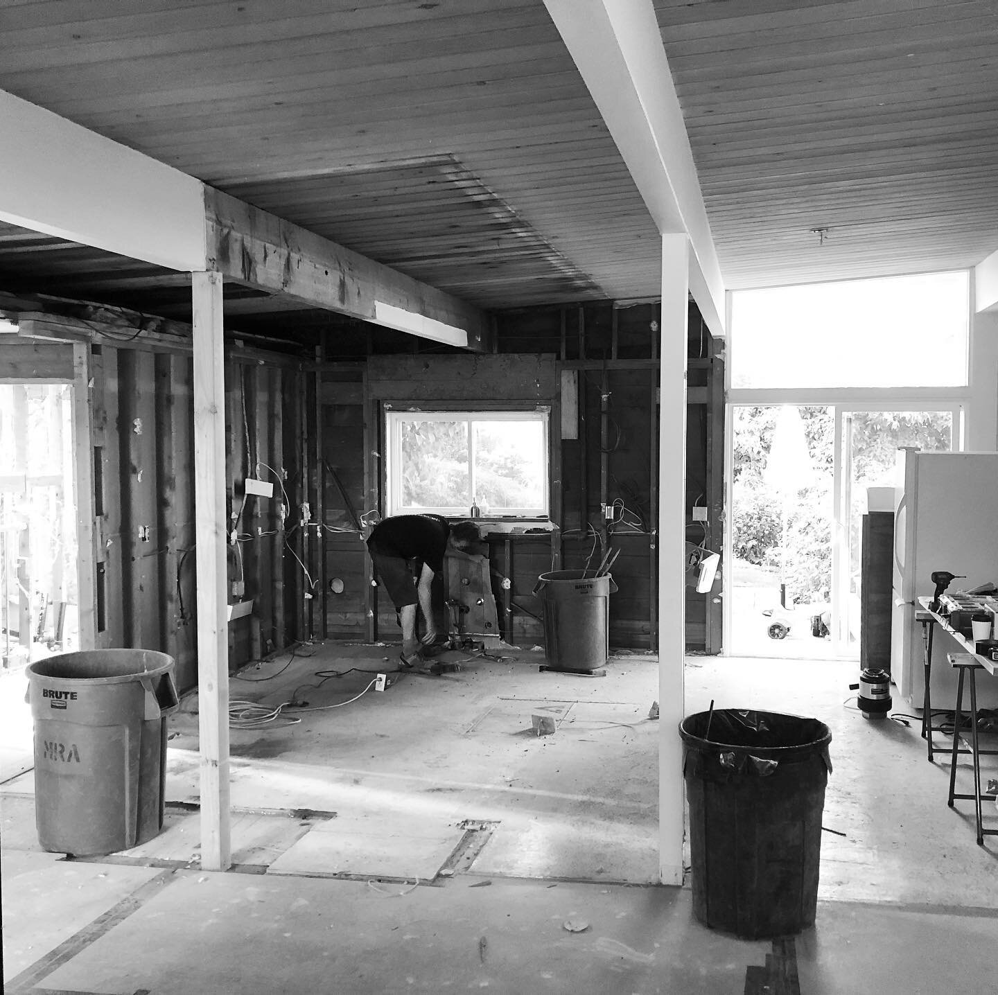 Excited that demolition has started on this project for @mikehone and @cocohone to bring new light and set old renovations right into their 1959 modern gem of a home.
.
.
.
.

#architecture #design #interiordesign #architecturephotography #photograph