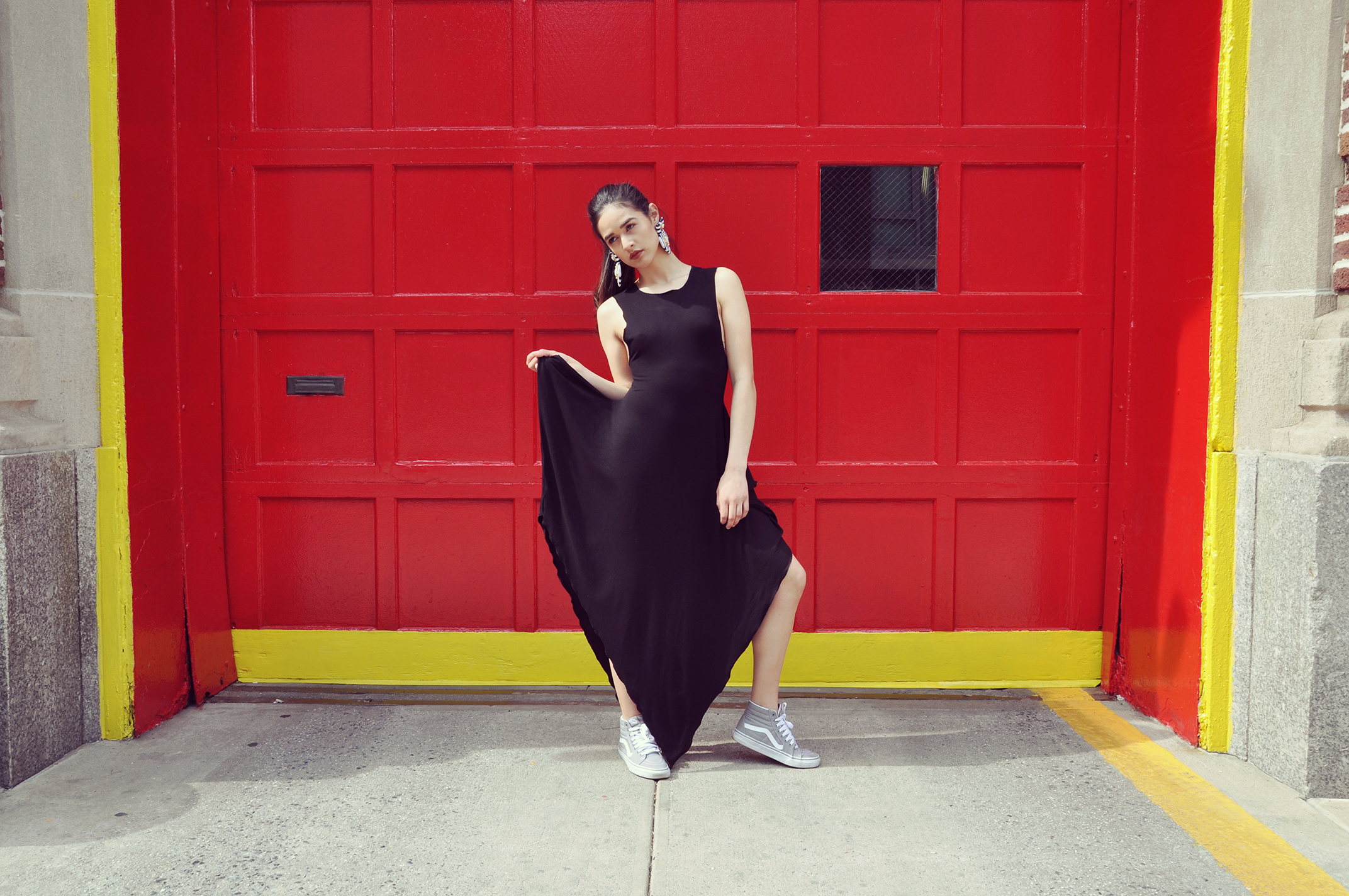  This unique jersey dress can be easily worn seven different ways.&nbsp; 