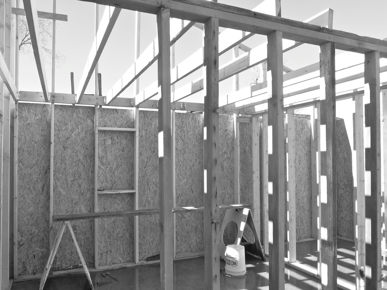 2-3 January 2015: Ceiling rafters to support our loft space (above the bed and bath, 8ft-2ft slope).
