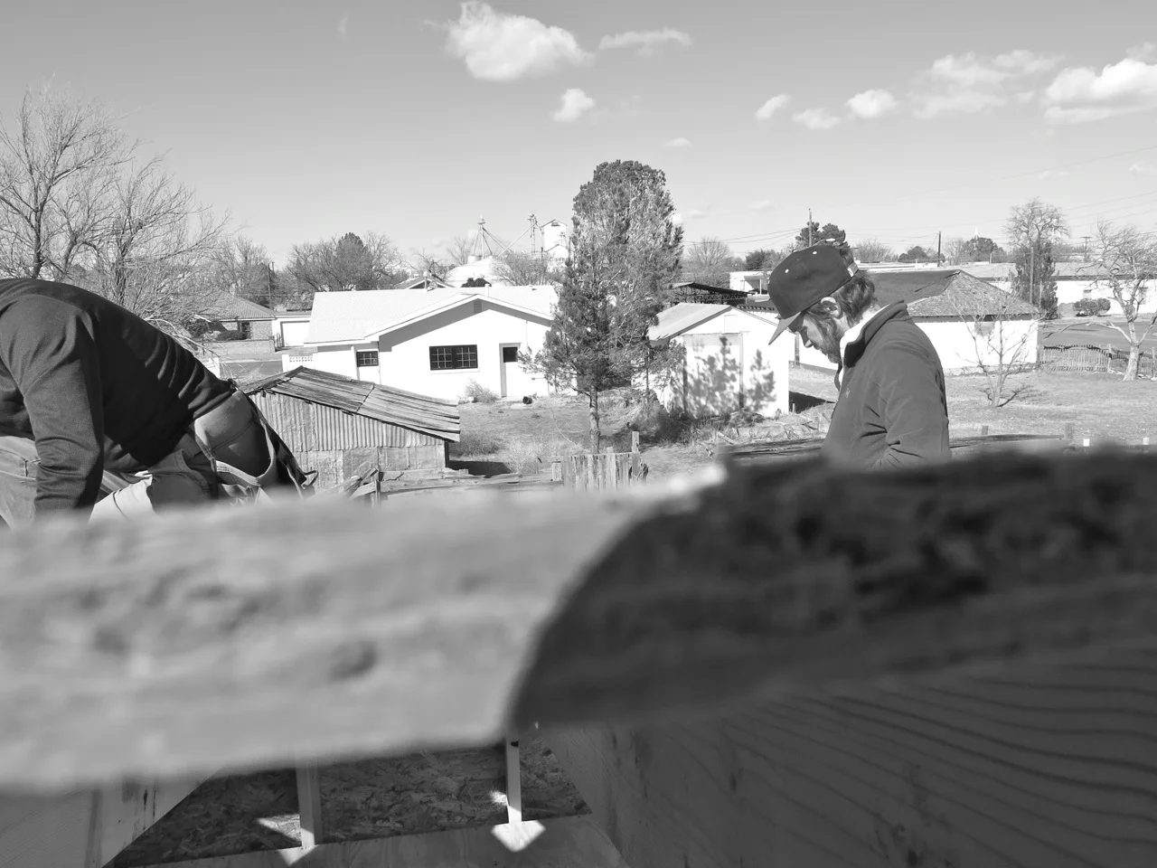 11 January 2015: Hanging out on the roof / nailing in the roof.