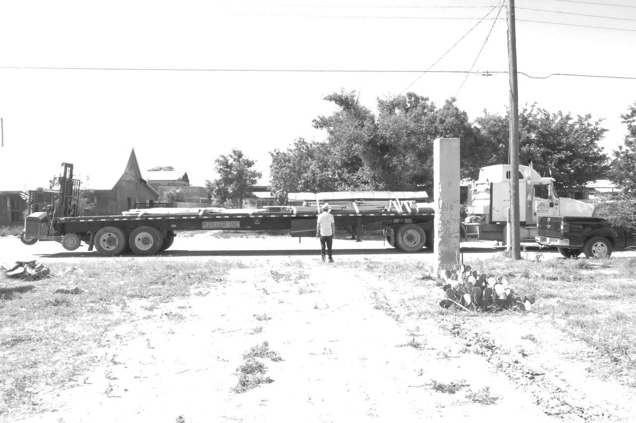 18 May 2015: Our siding is delivered.