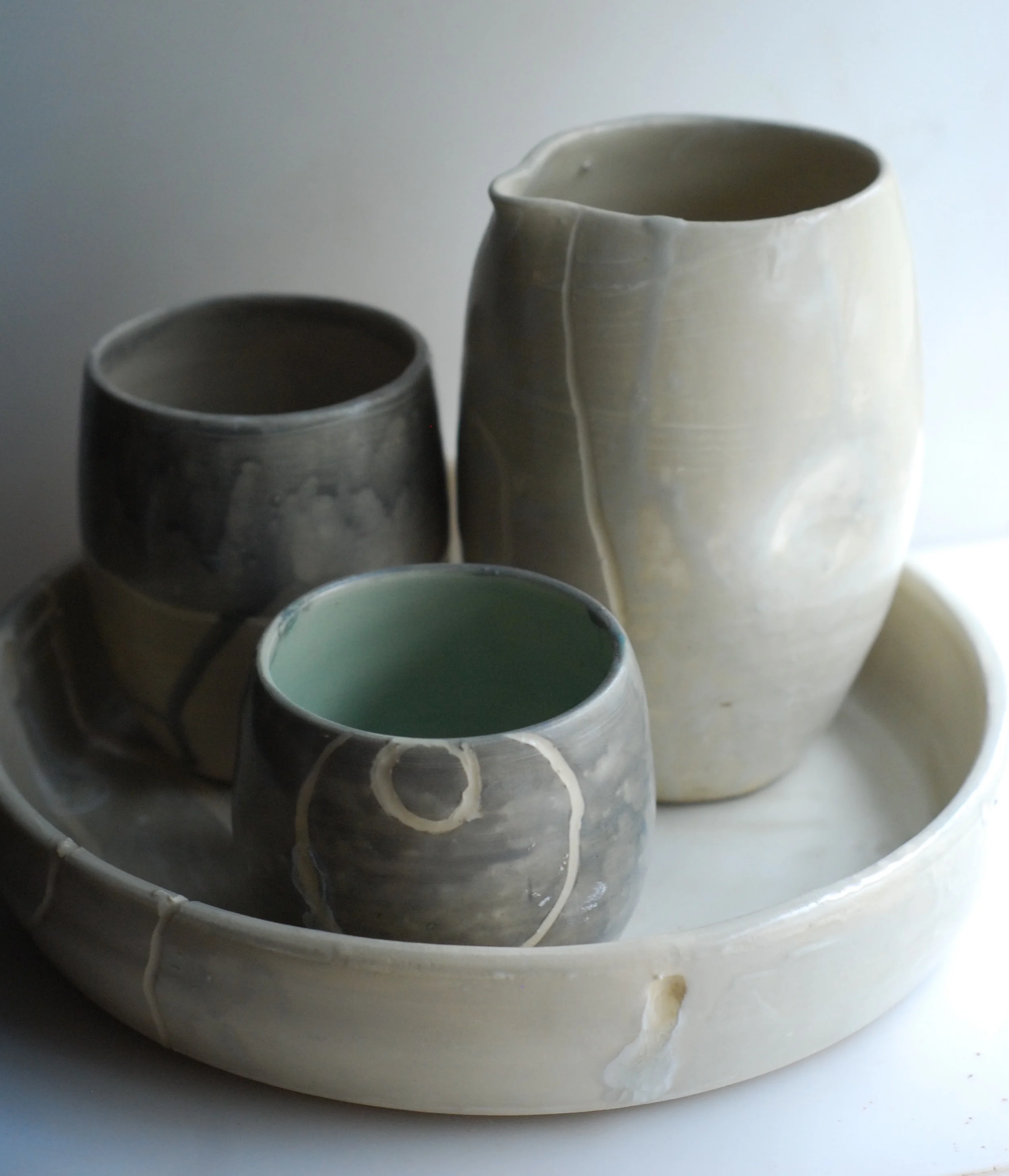 Cocktail set, pebble tumblers to mix and match, pitcher and tray