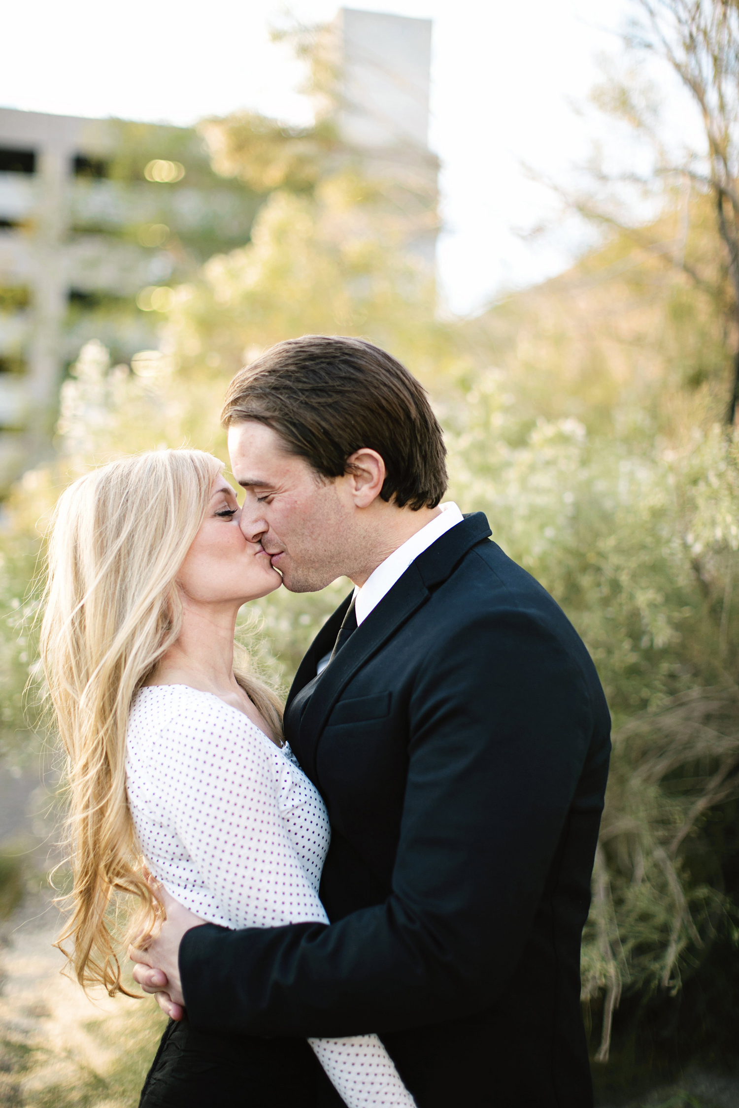 Engagement Photo Poses Ideas