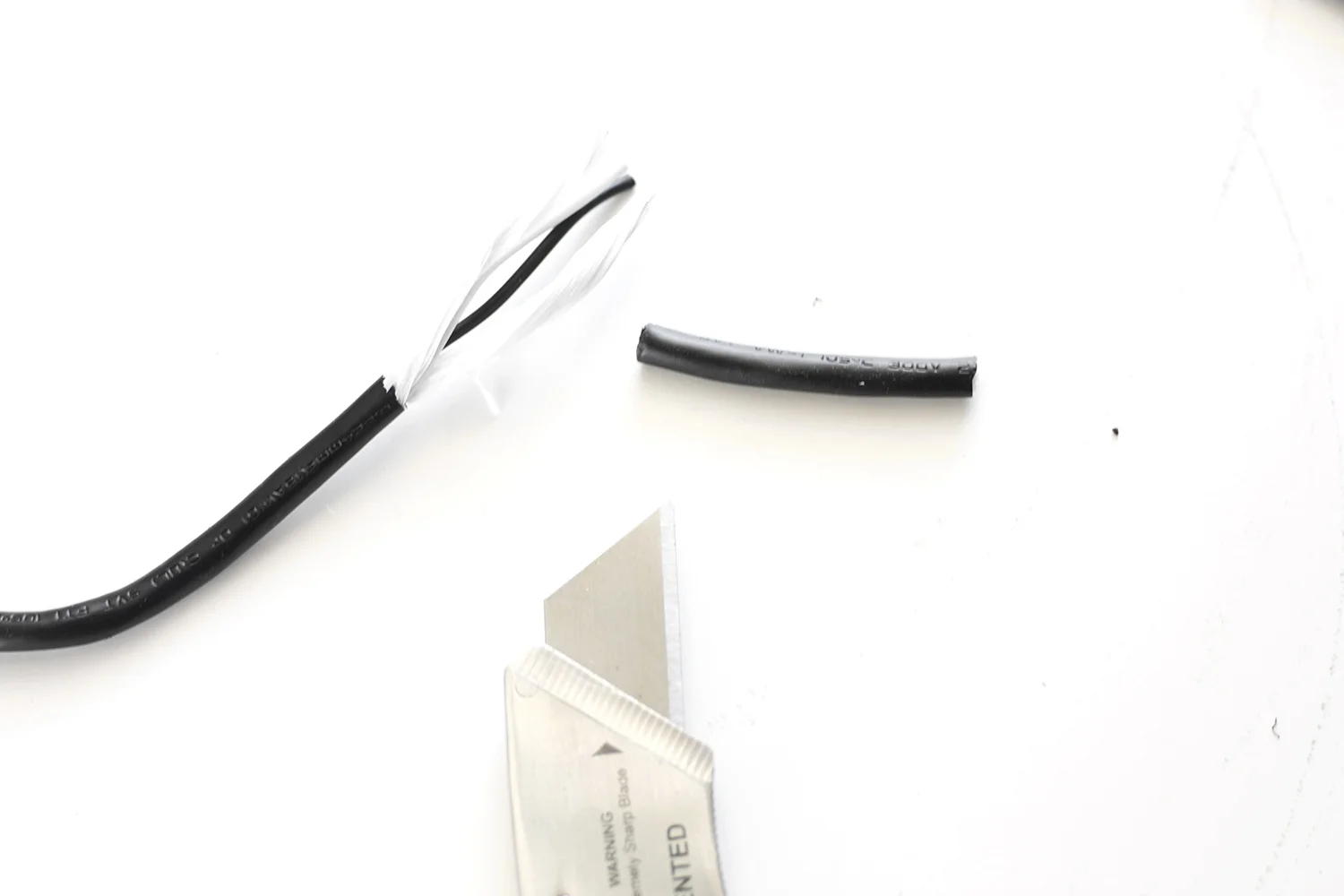 how to hardwire a plug light
