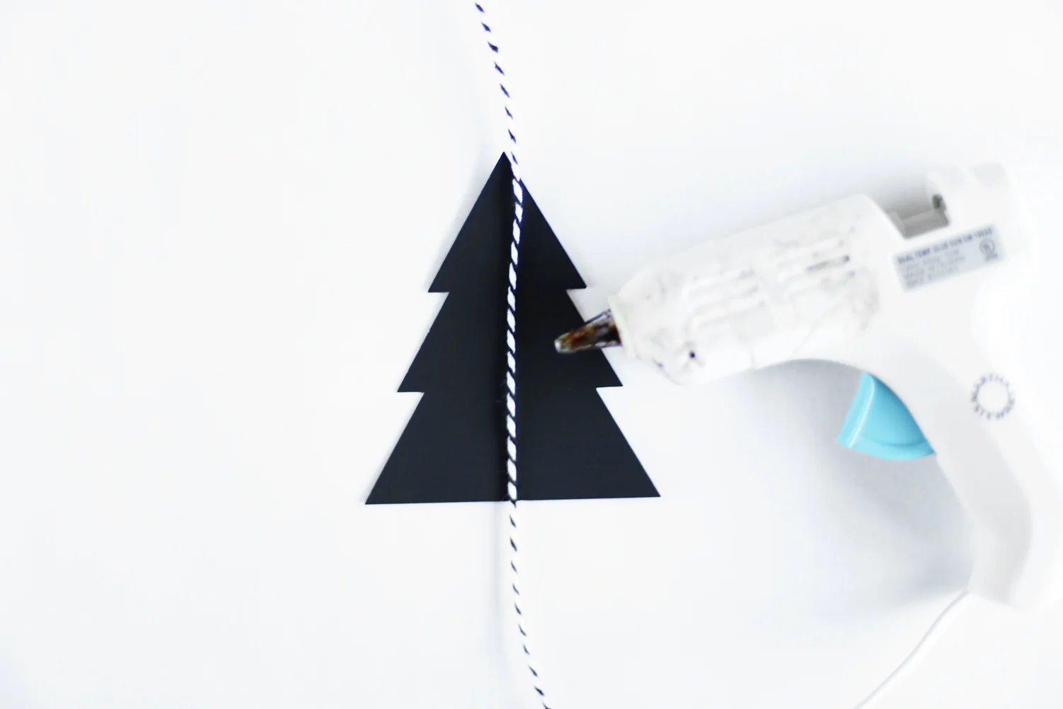 how to make Christmas garland