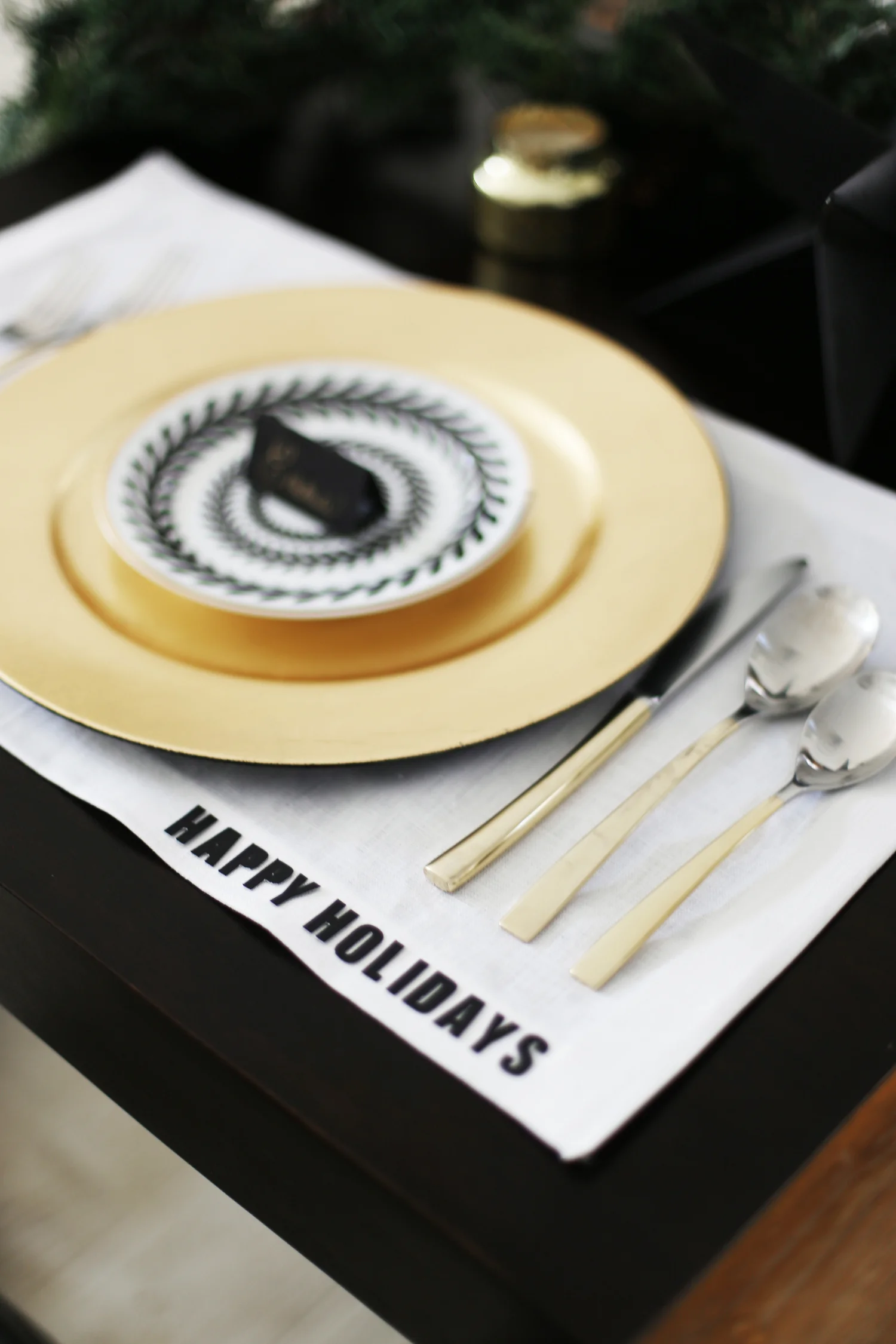DIY holiday placemats