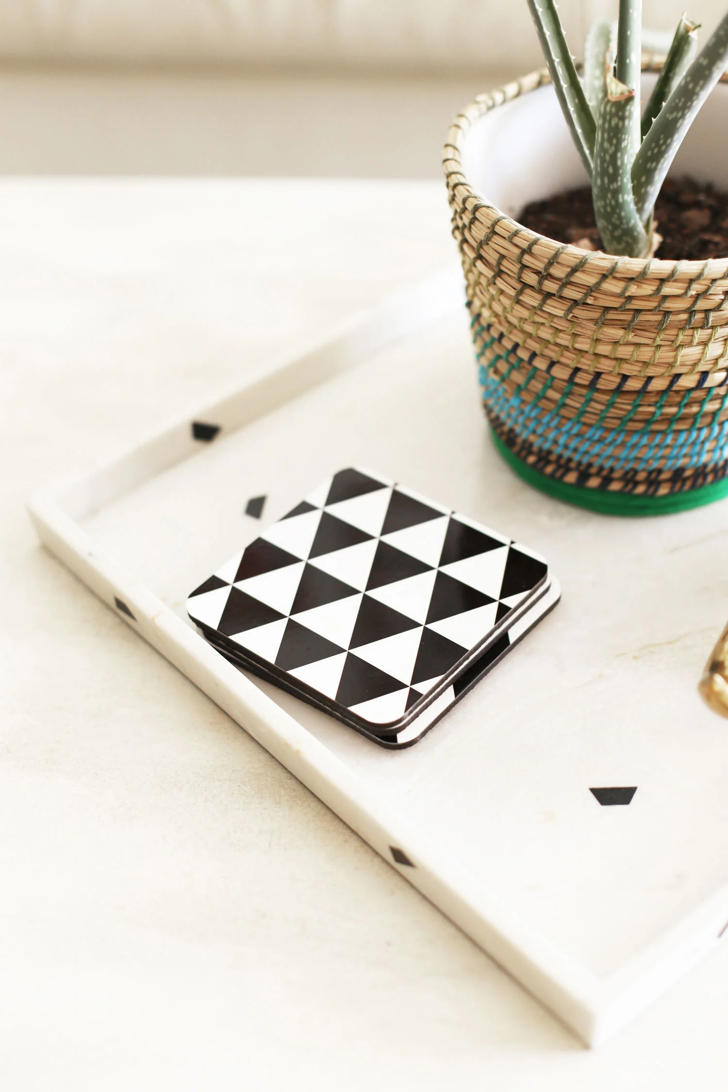 black and white coasters coffee table ideas