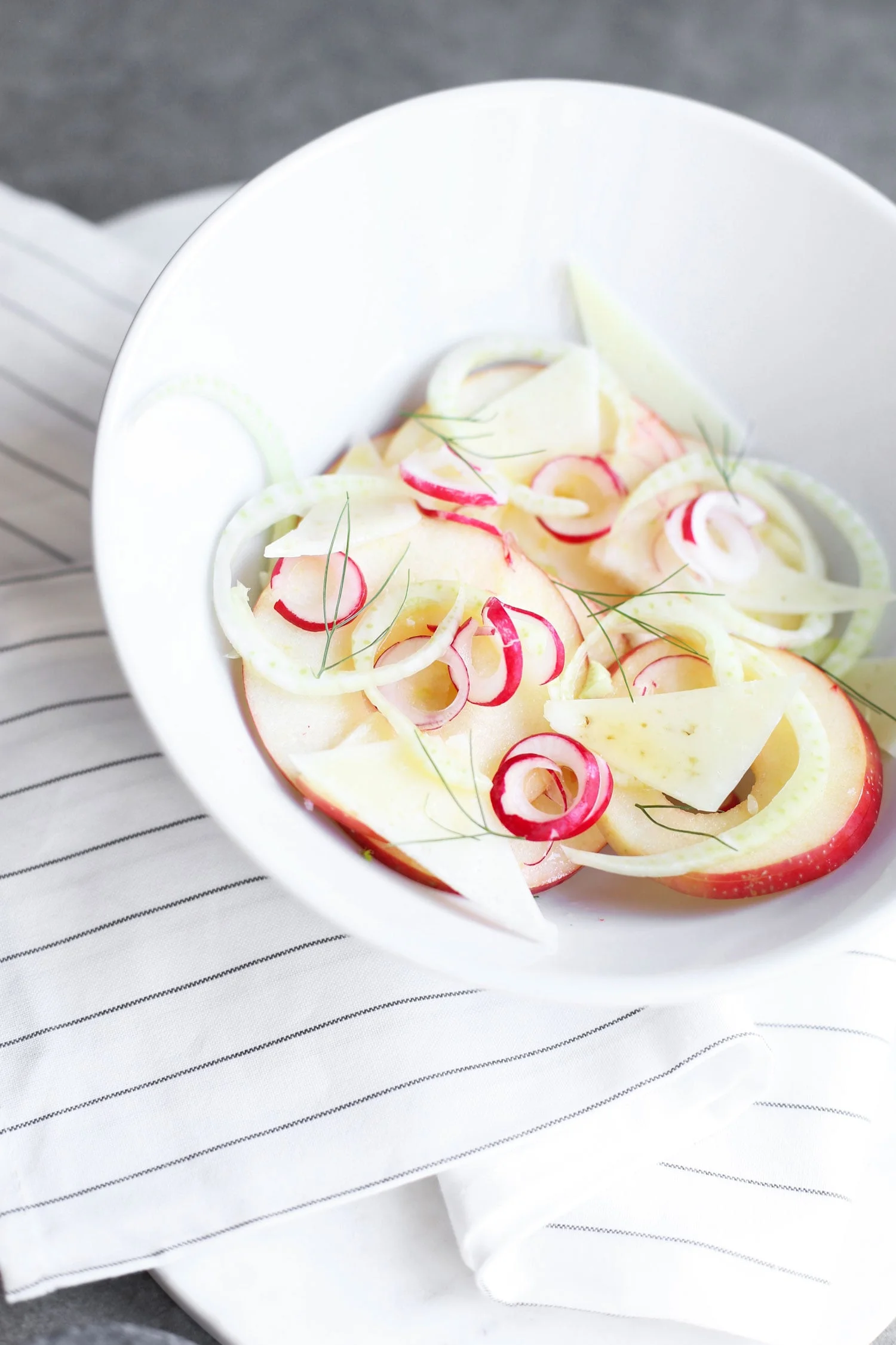 superfood recipes - spiralized apple radish manchego fennel salad
