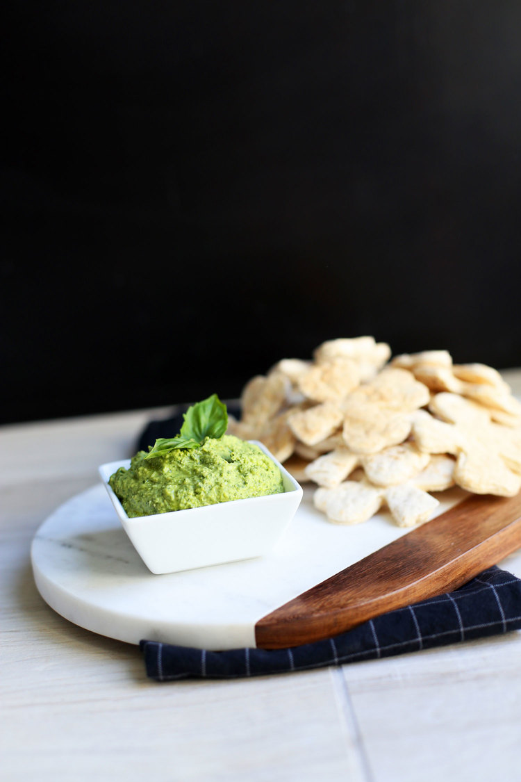 Pesto Hummus 